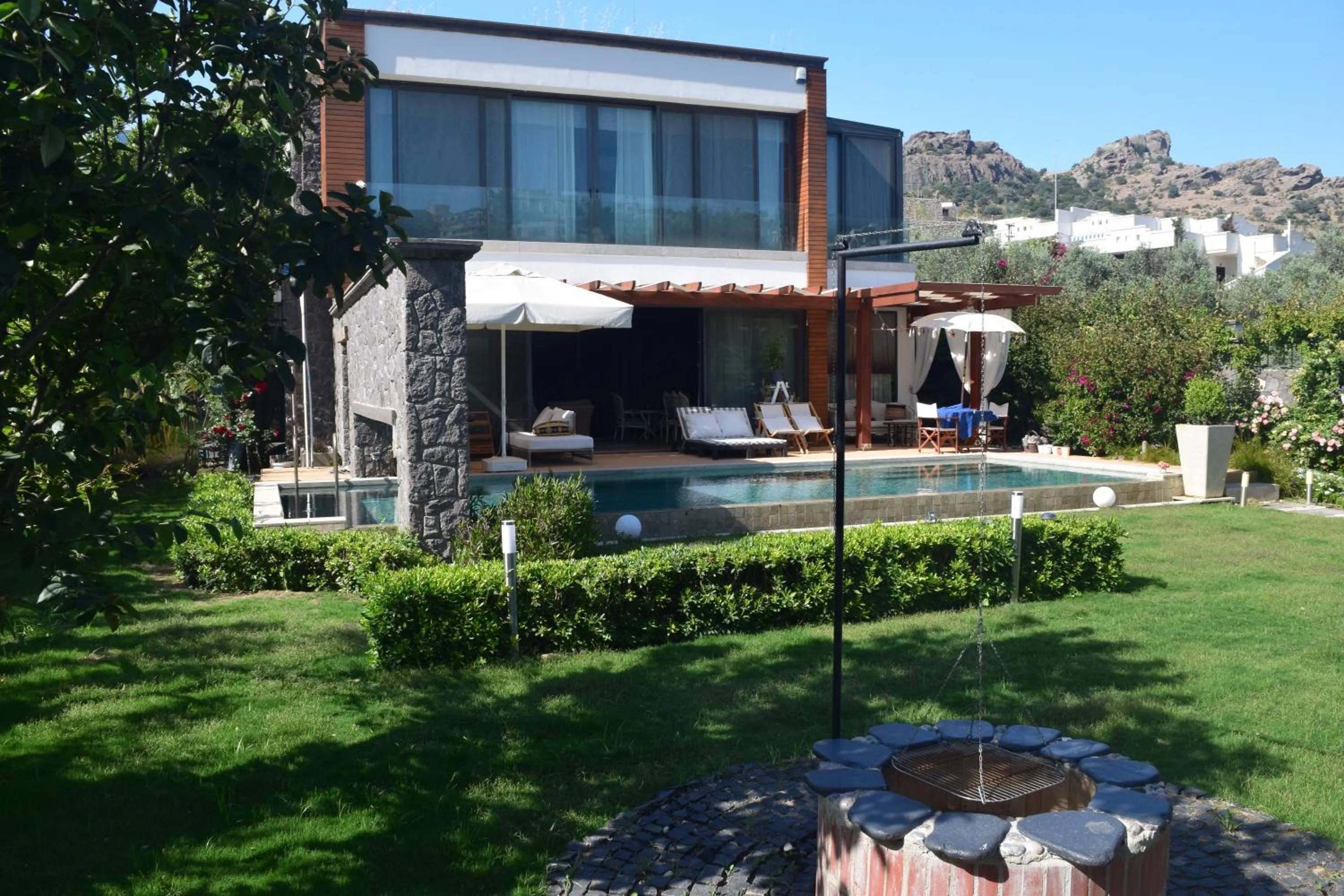 Property building in Villa No 5