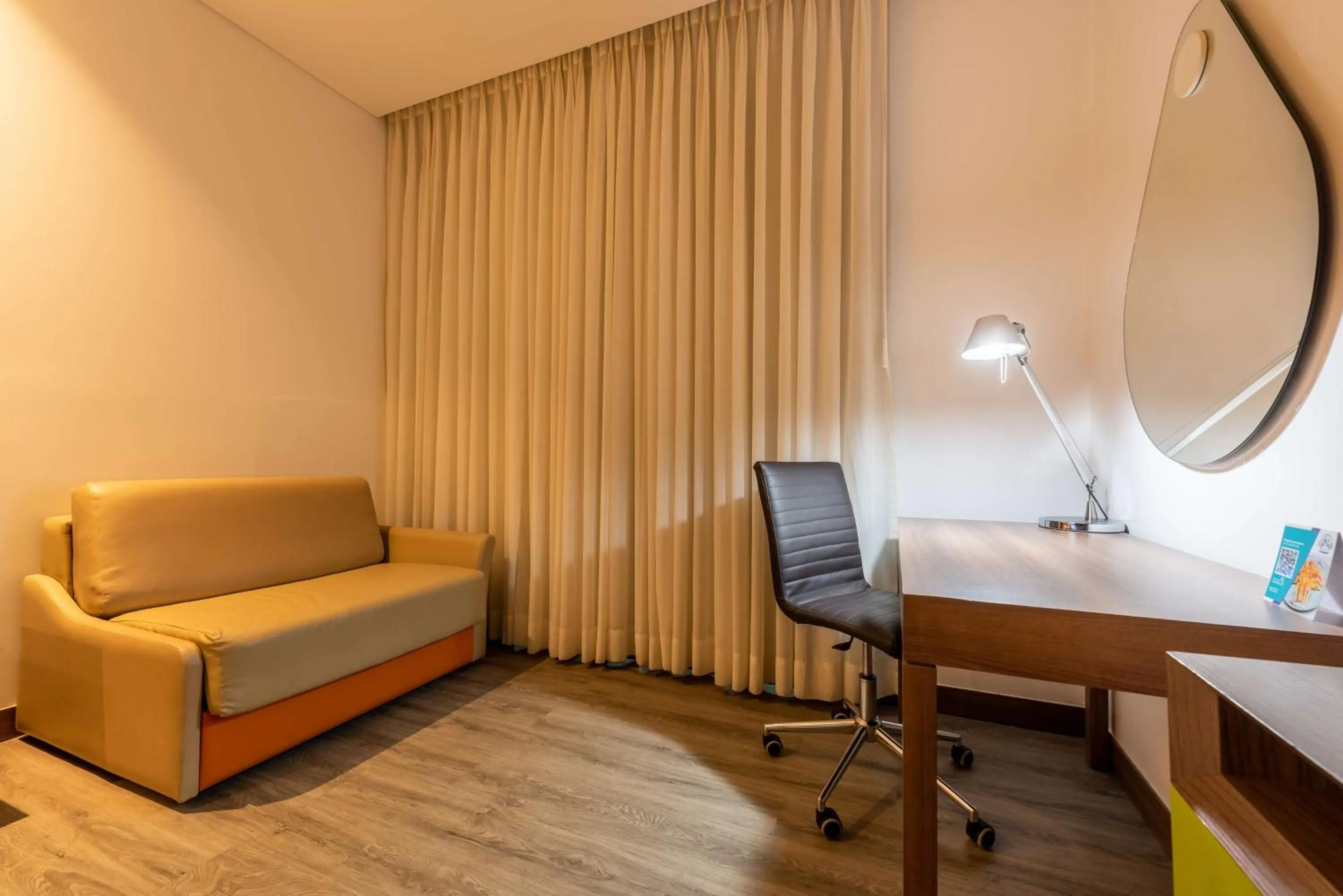 Bedroom in Hampton by Hilton Cartagena