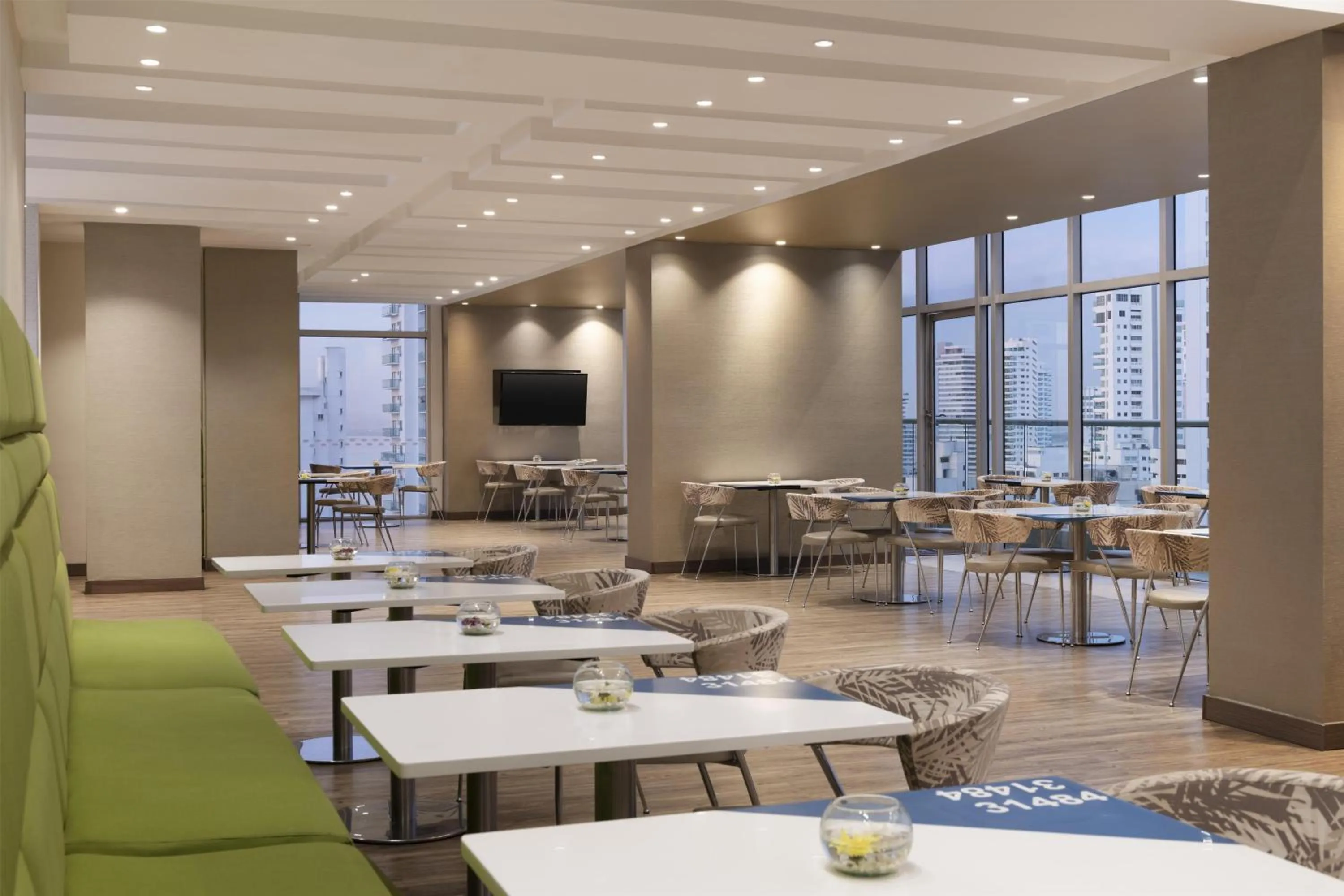 Dining area in Hampton by Hilton Cartagena
