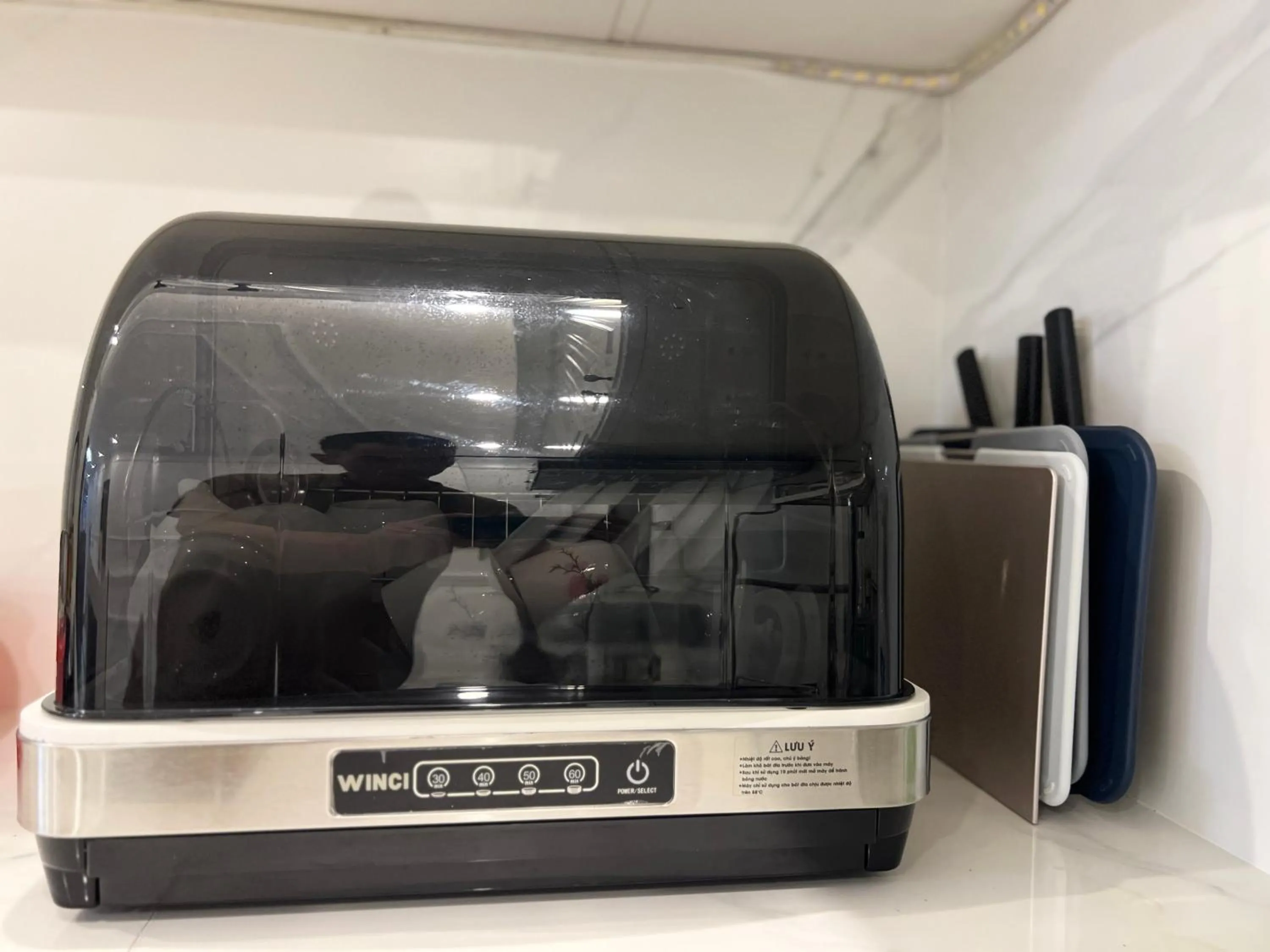 stove in Golden Jungle House