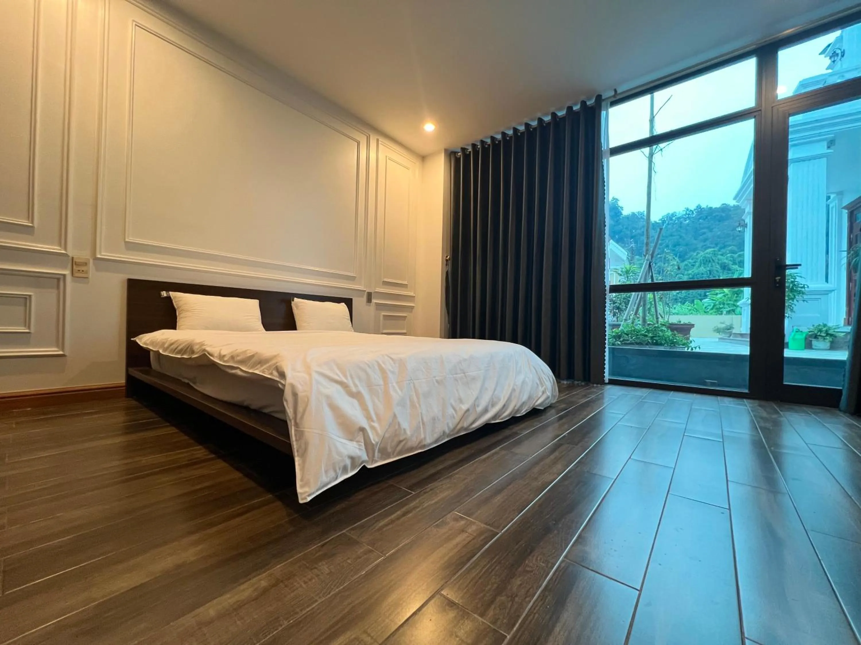 Bed in Golden Jungle House