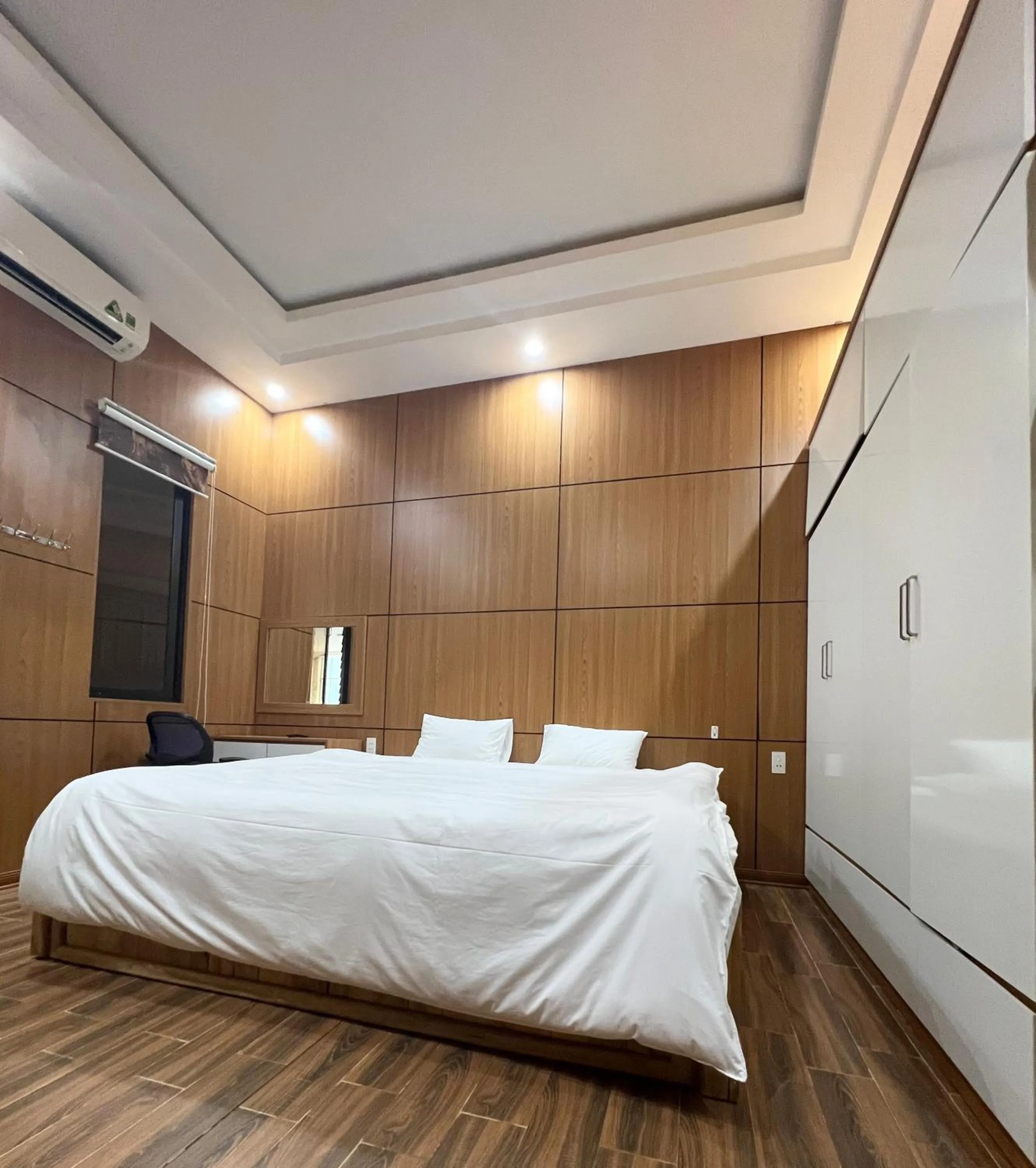 Bed in Golden Jungle House