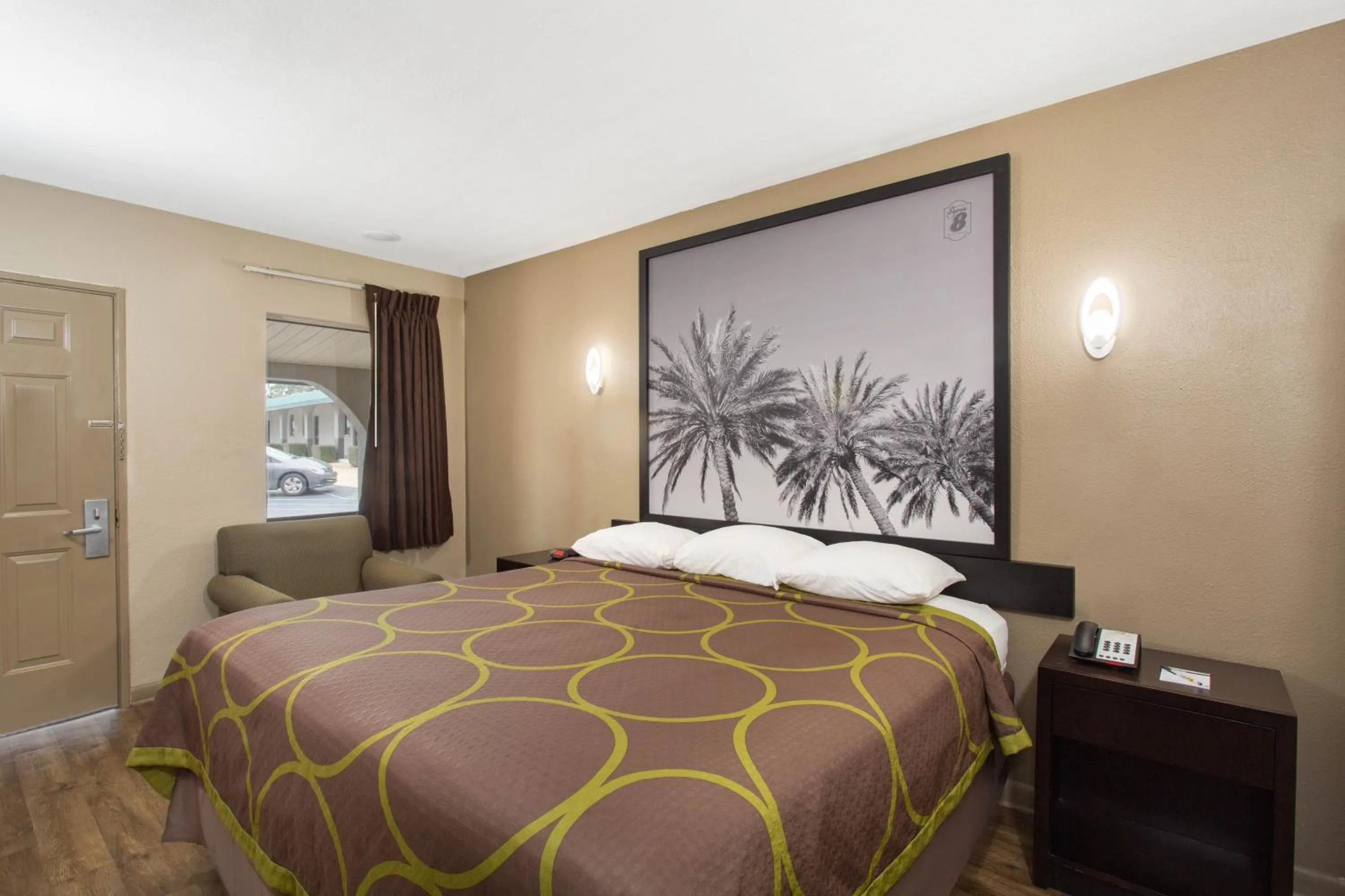 Bedroom, Bed in Super 8 by Wyndham Pensacola NAS Area