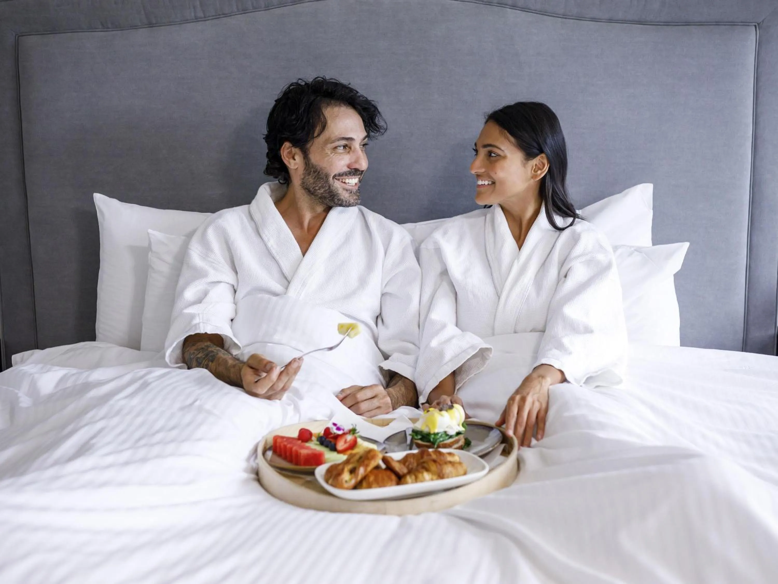 Bedroom, Bed in Pullman Sydney Hyde Park