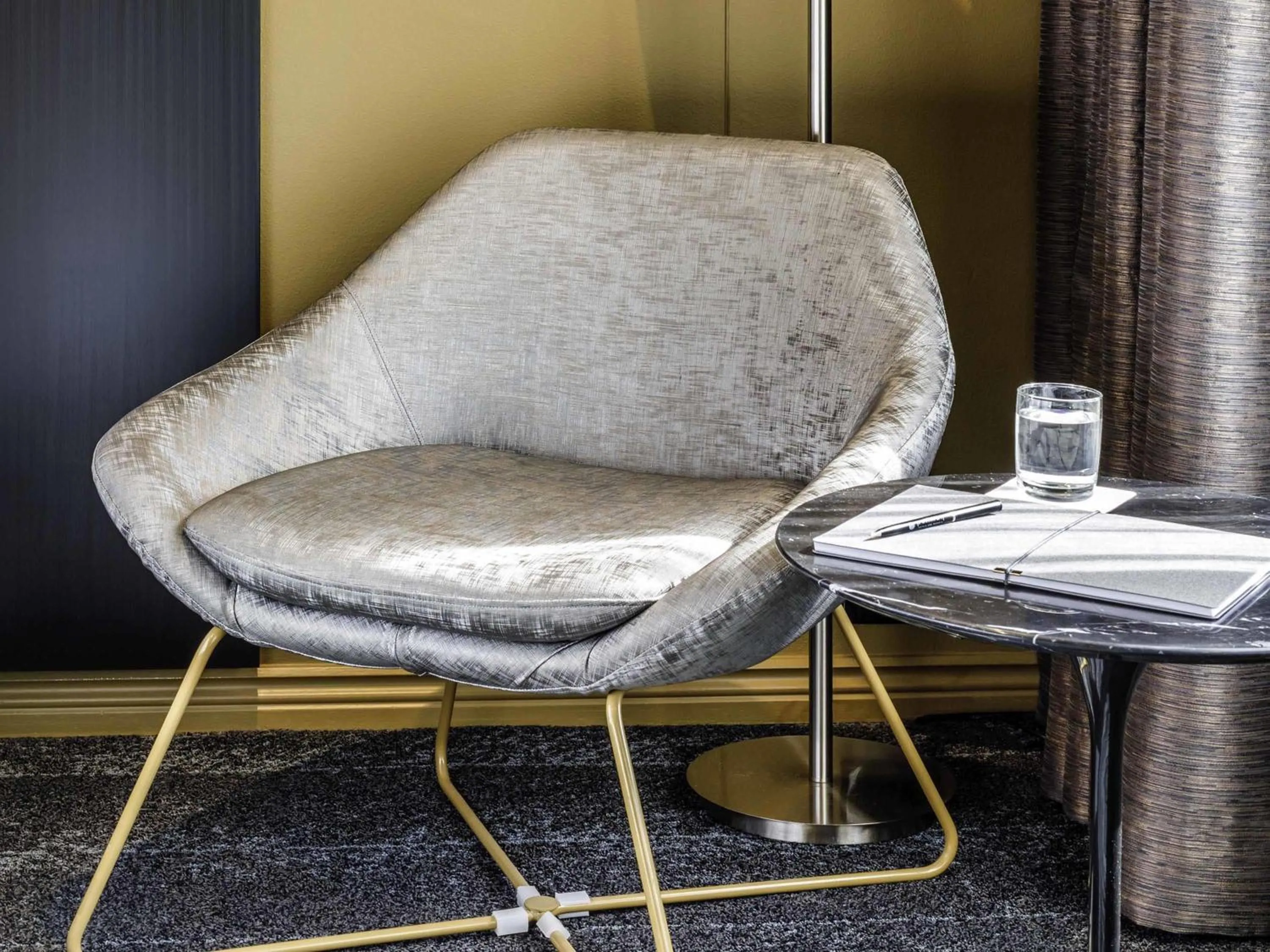 Bedroom in Pullman Sydney Hyde Park