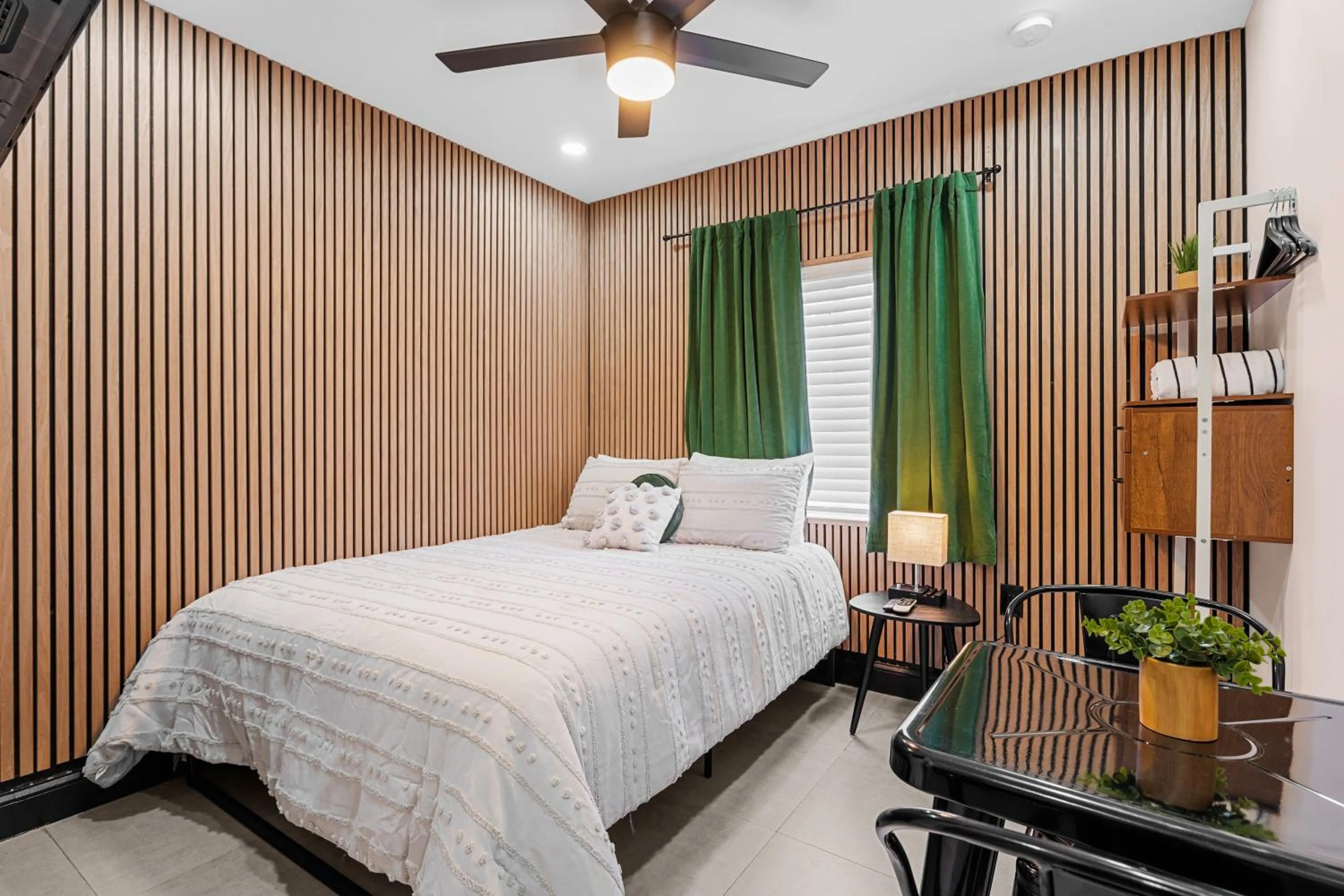 Bedroom, Bed in Baybreeze Apartments by Lowkl