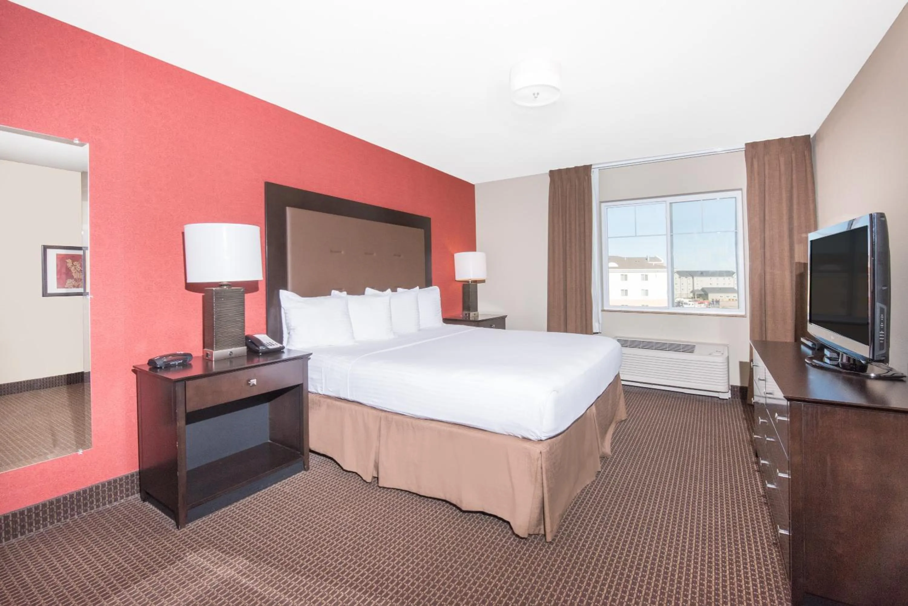 Bed in Hawthorn Suites by Wyndham Williston