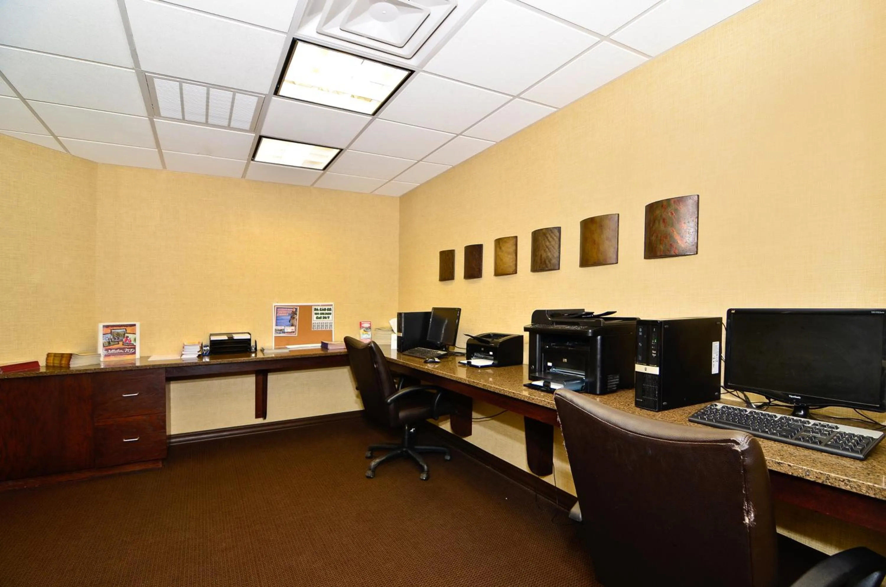 Business facilities in Hawthorn Suites by Wyndham Williston