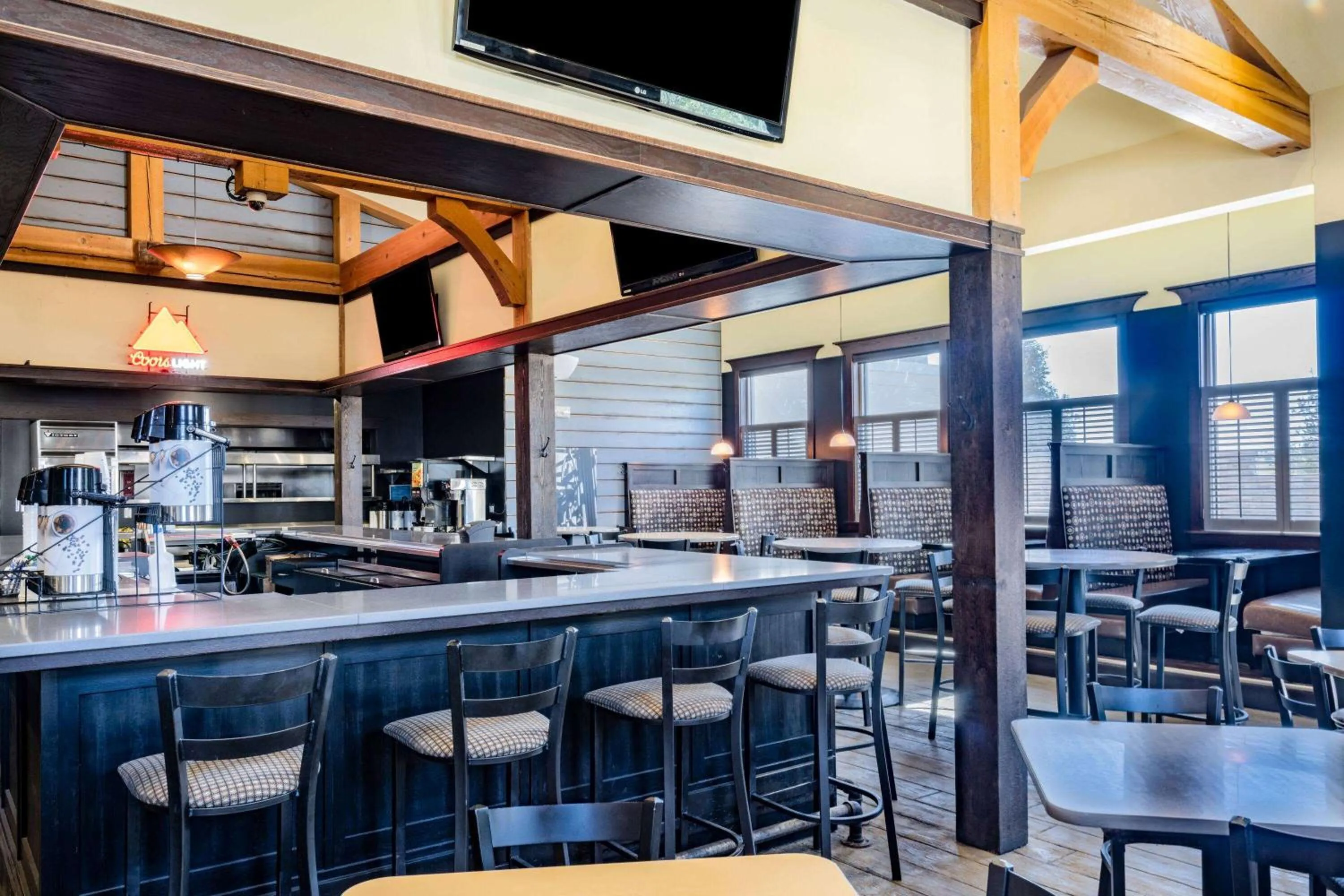 Restaurant/places to eat in Hawthorn Suites by Wyndham Williston