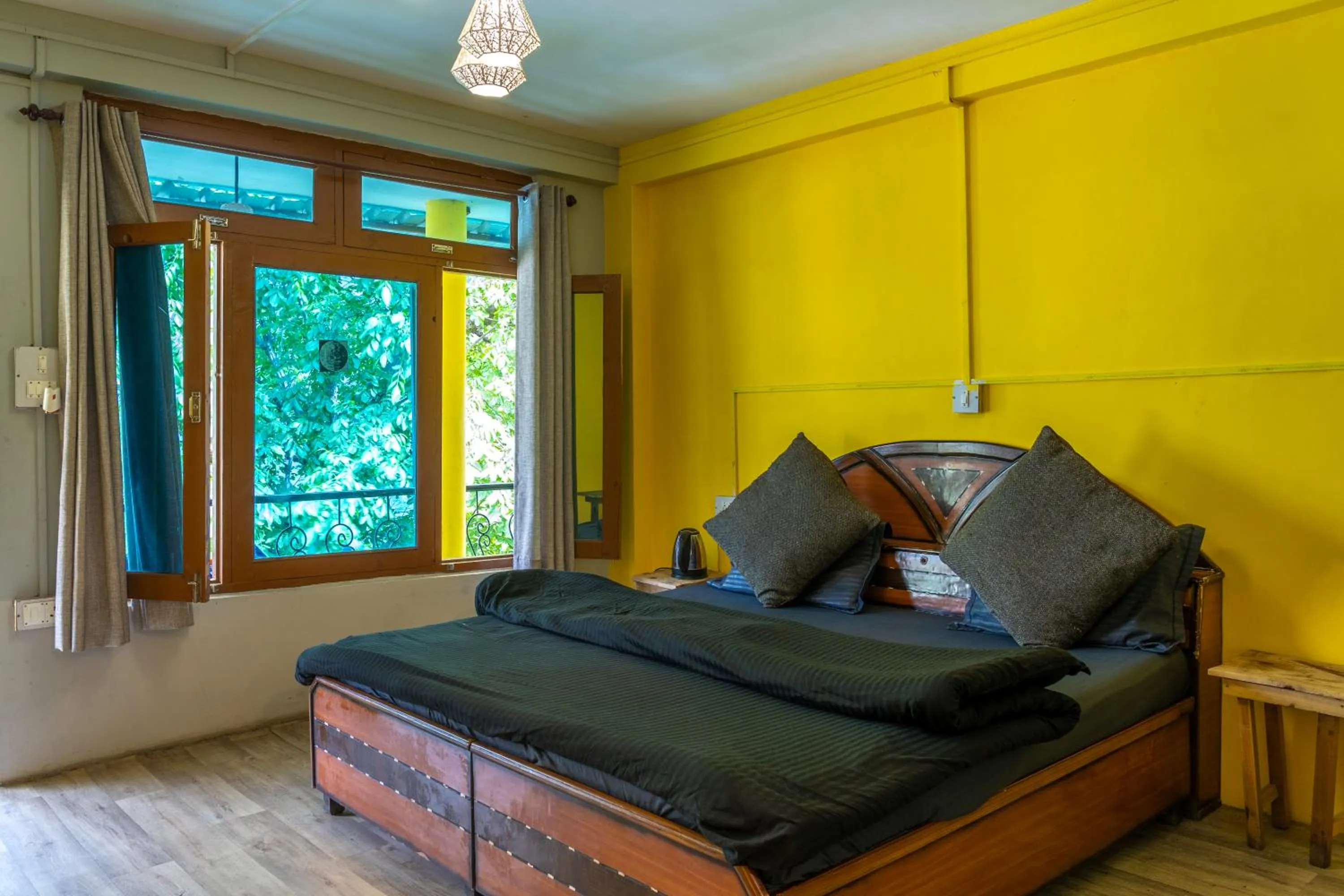 Bedroom, Bed in Whoopers Hostel Tosh