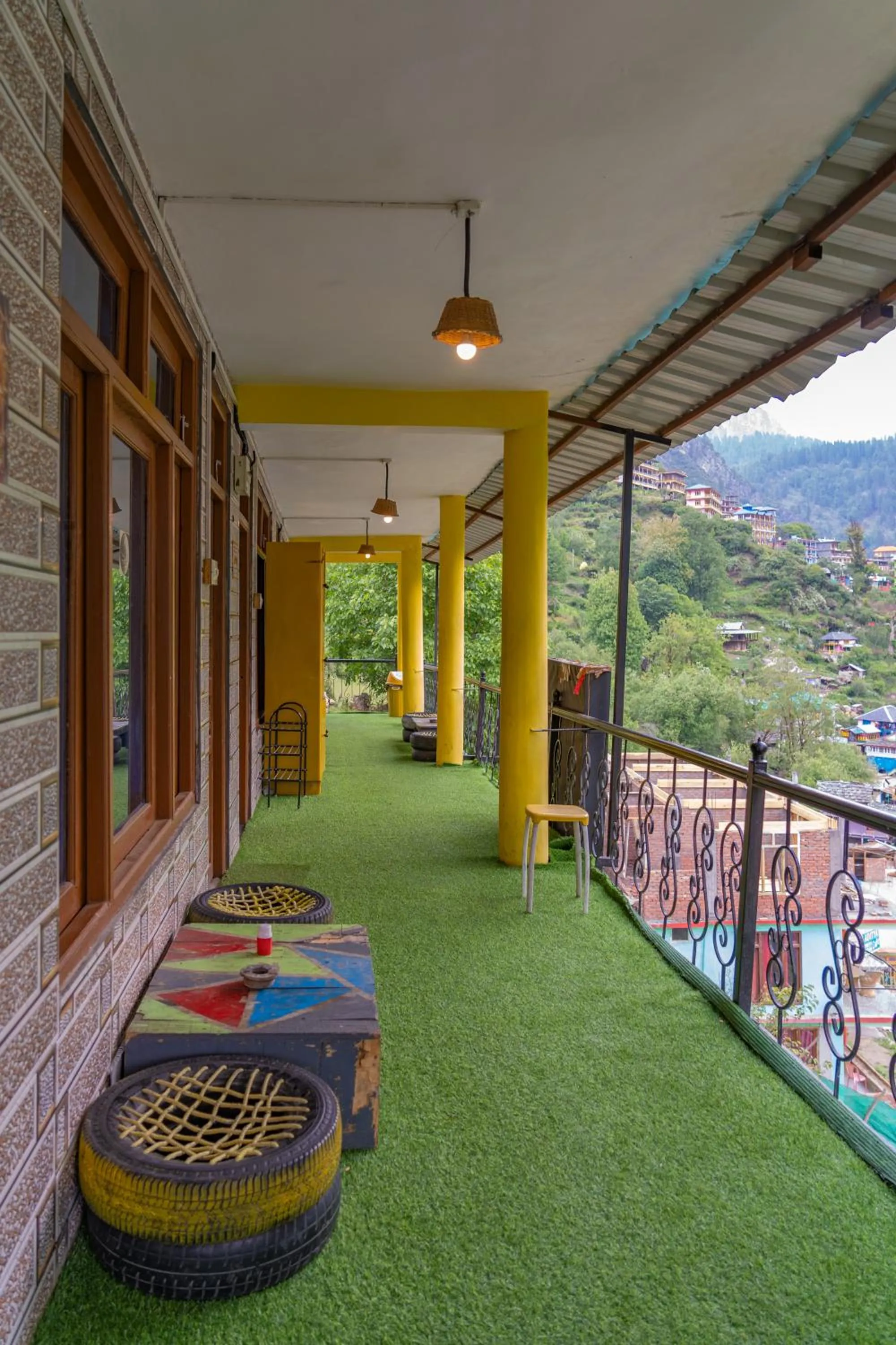 Balcony/Terrace in Whoopers Hostel Tosh