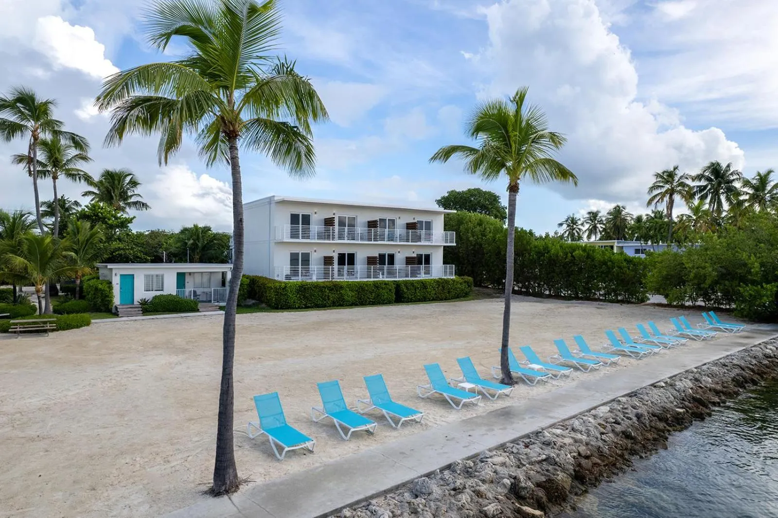 Beach in Fisher Inn Resort & Marina
