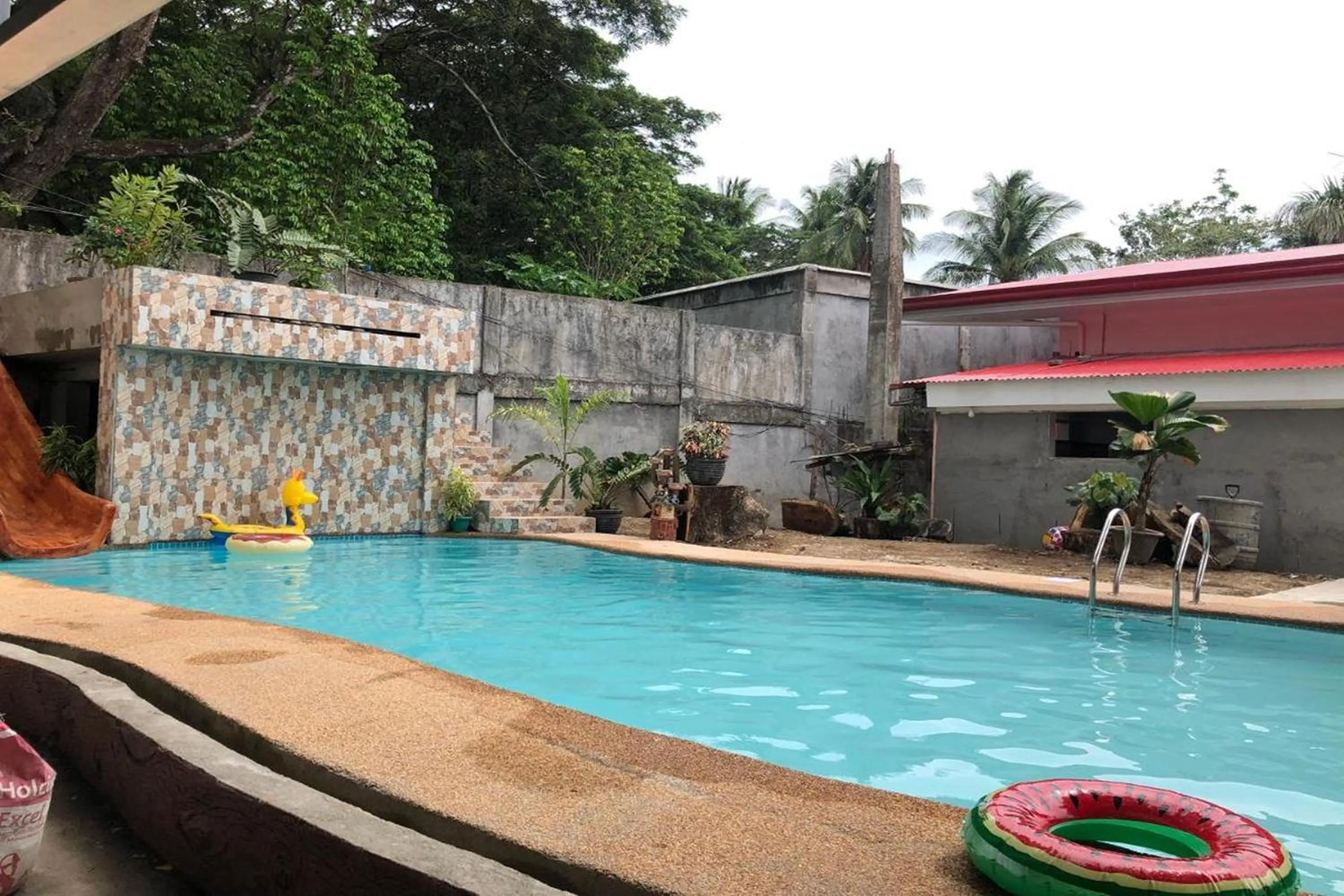 Swimming pool in Havendwell Garden Resort