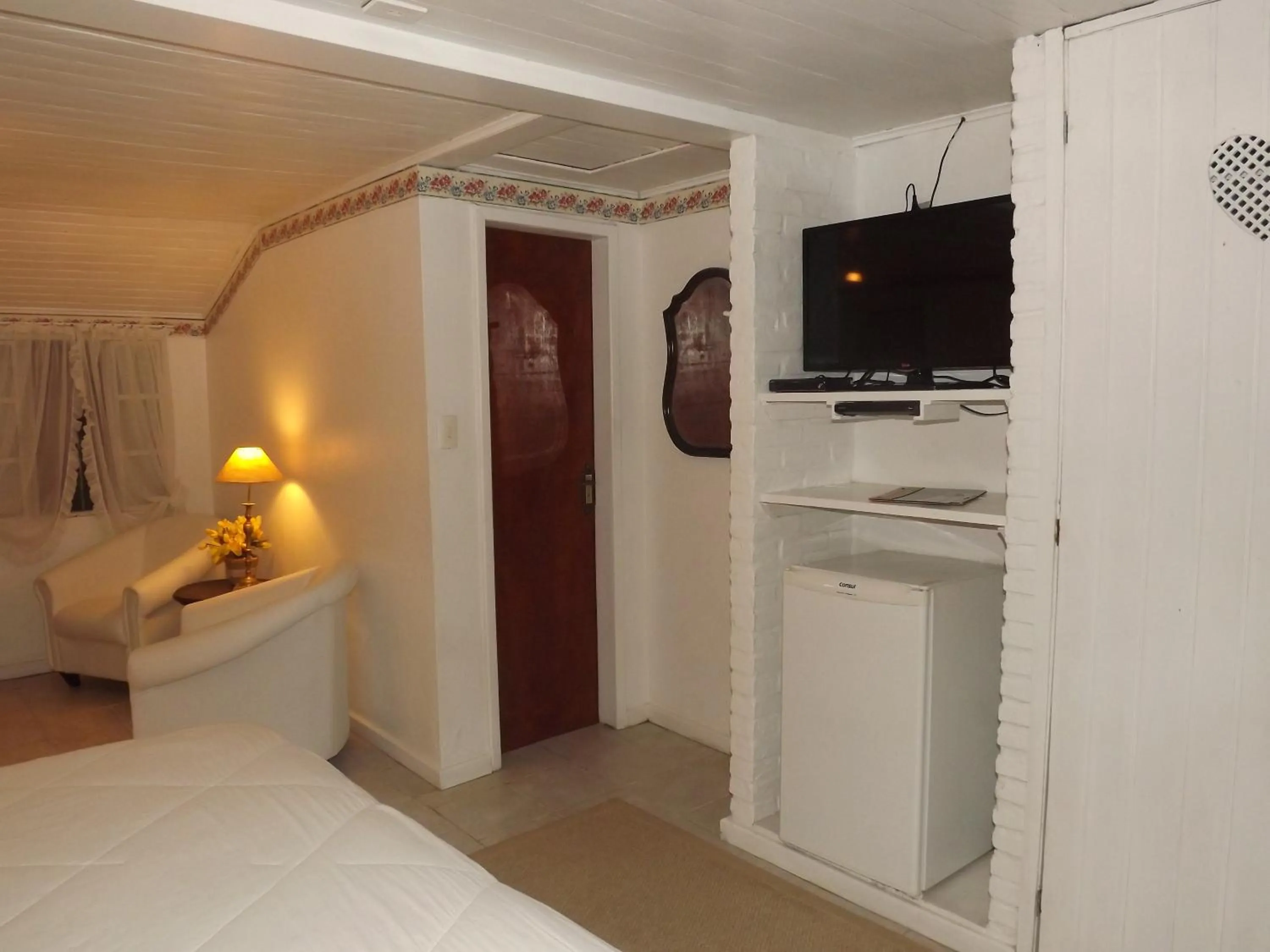 Seating area, Bed in Hotel Vivenda Penedo