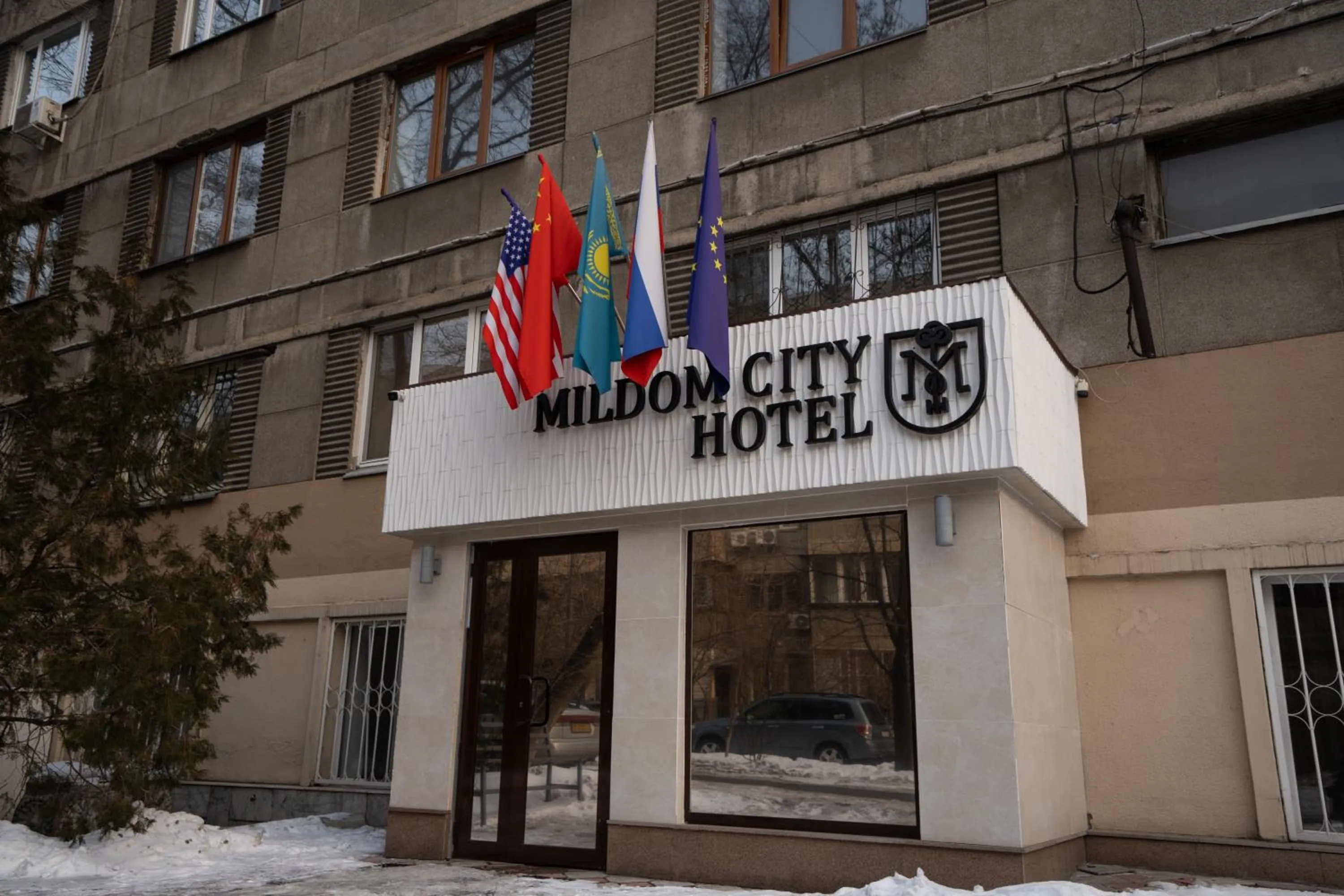 Property building in Mildom City Hotel
