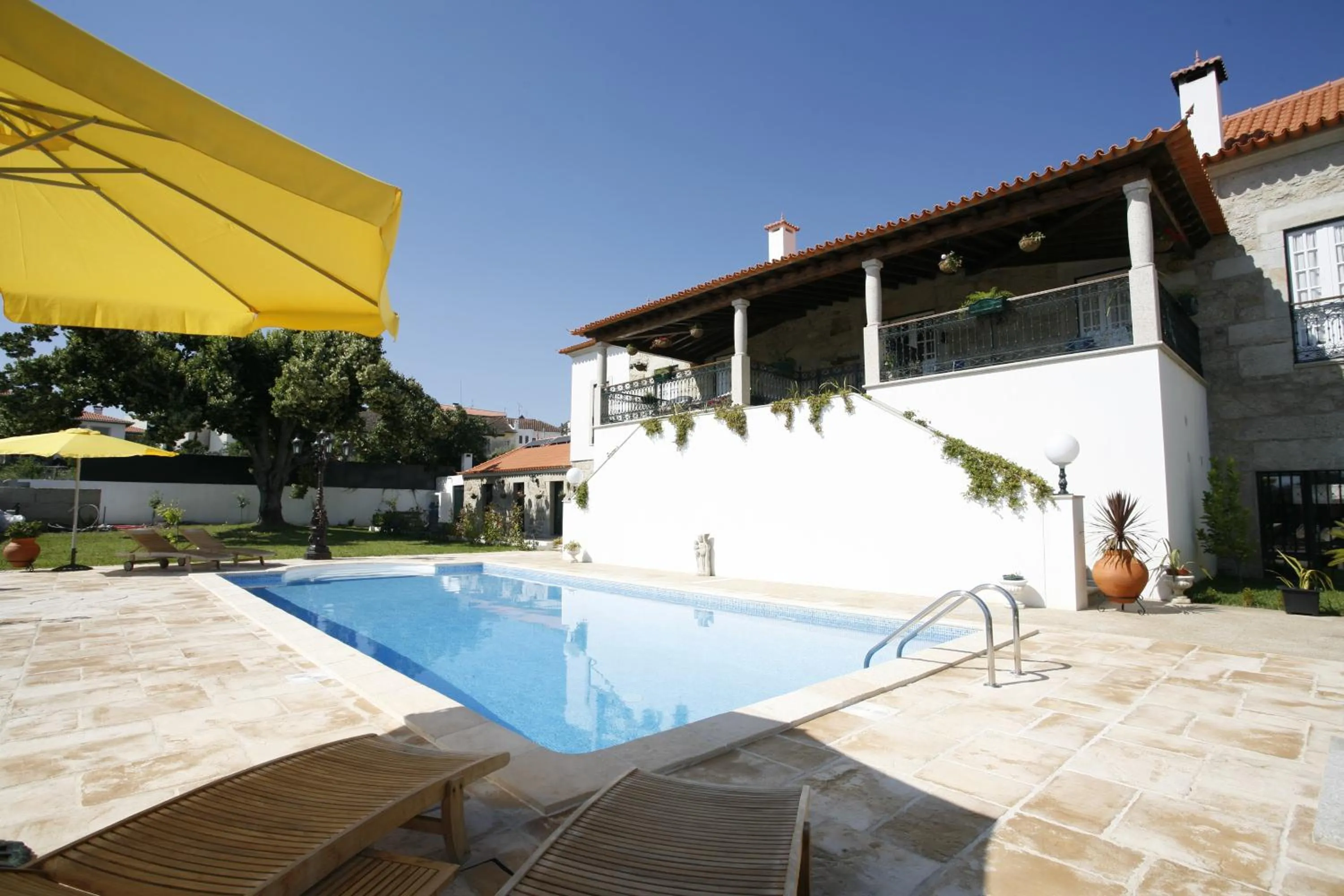 Pool view in Solar Quinta de São Carlos