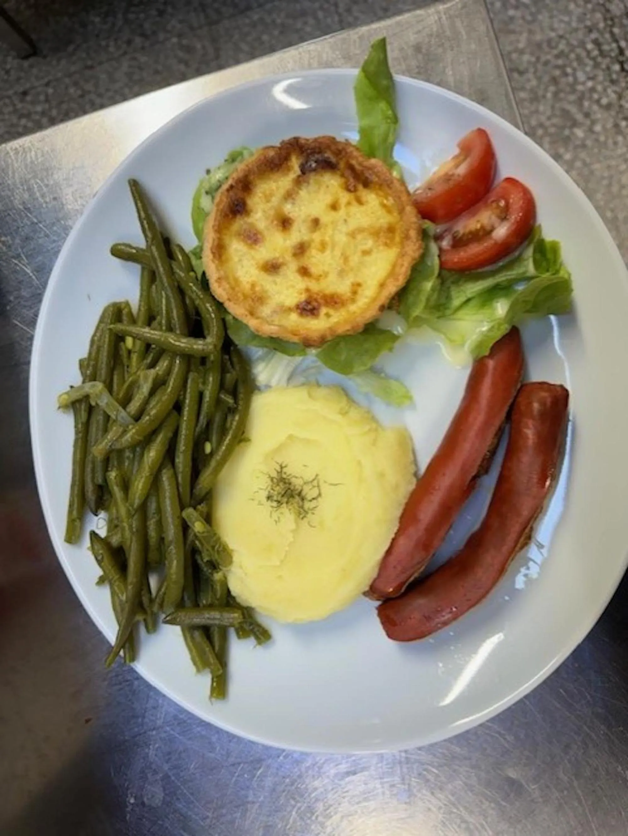 Restaurant/places to eat in LOGIS Hôtel Restaurant La Chaumière