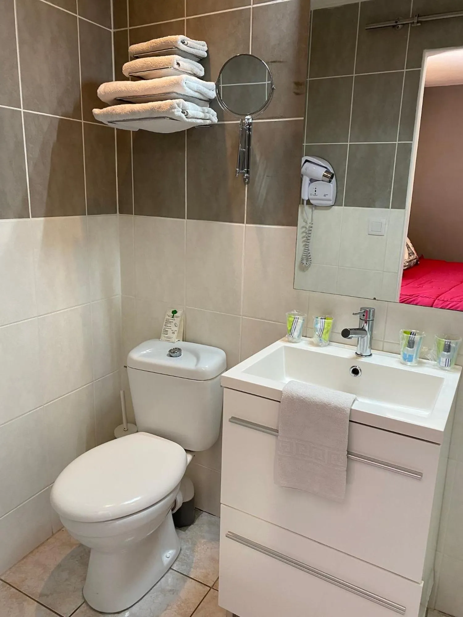 LOGIS Hôtel Restaurant La Chaumière