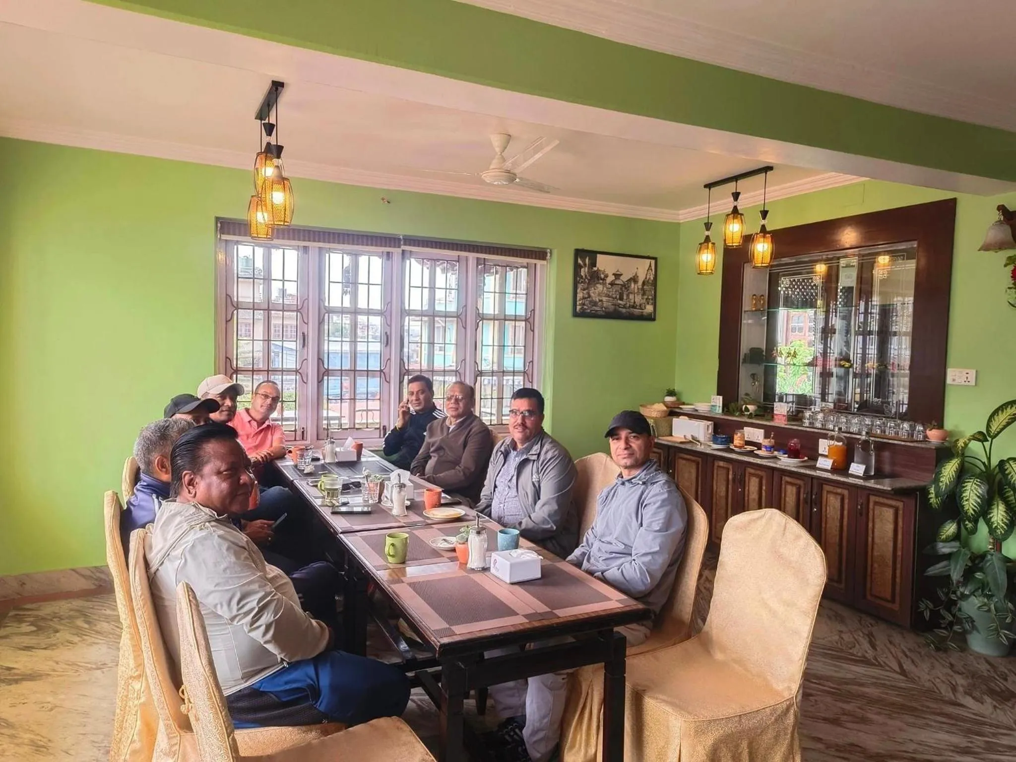 Restaurant/places to eat in Chef House Resort