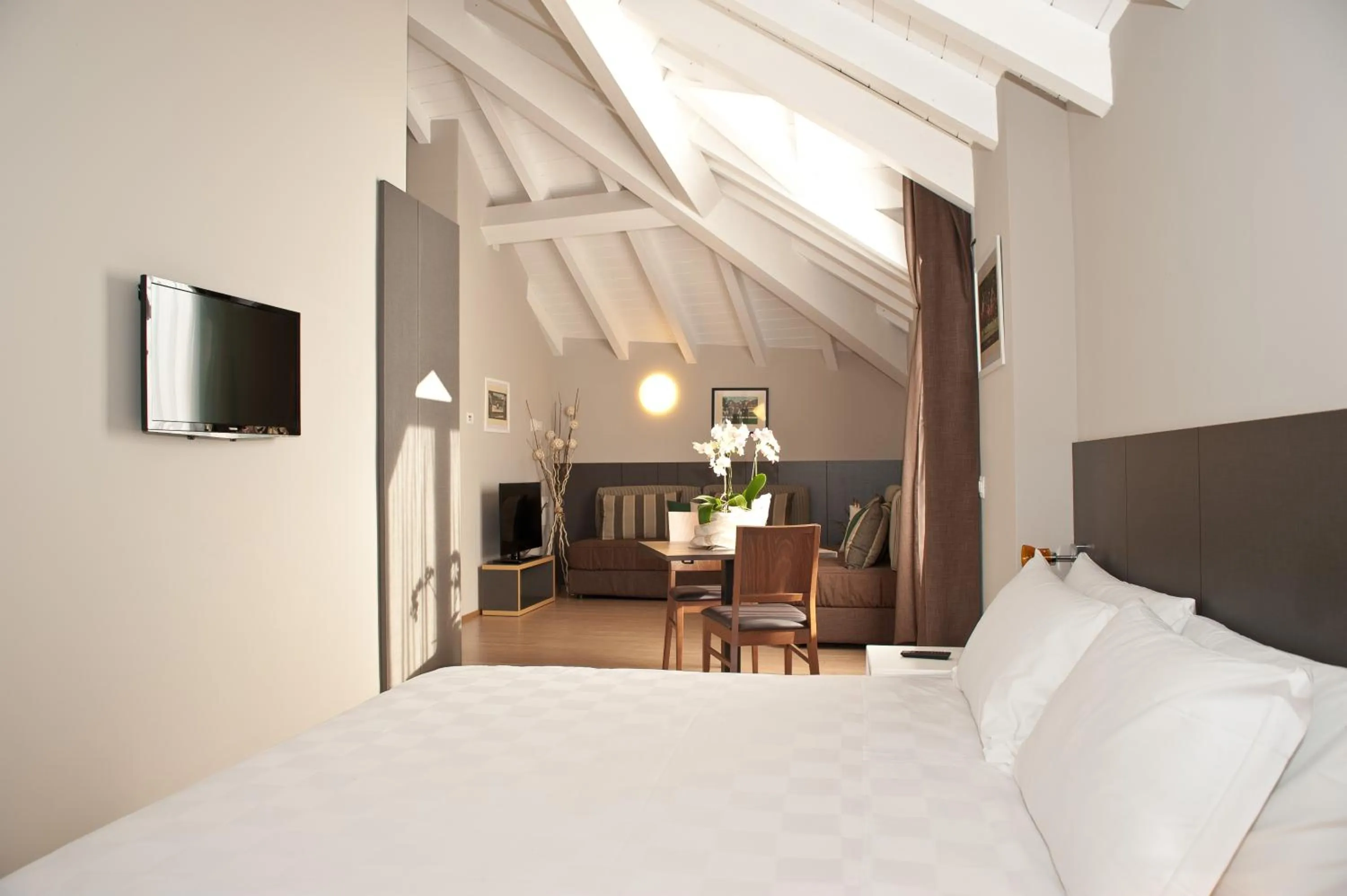 Photo of the whole room, Bed in Hotel Osteria della Pista dal 1875