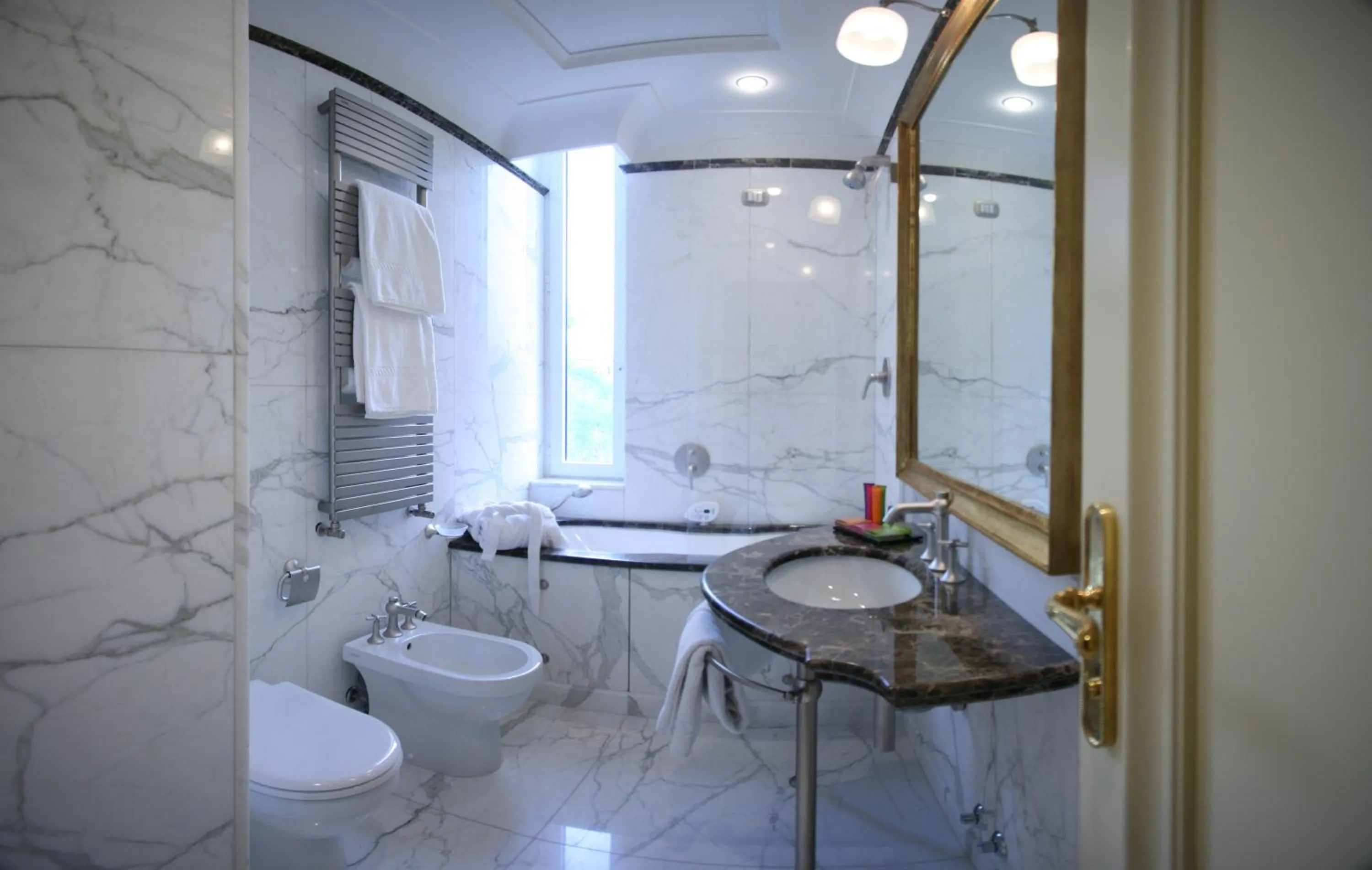Bathroom in Hotel Villa Duse