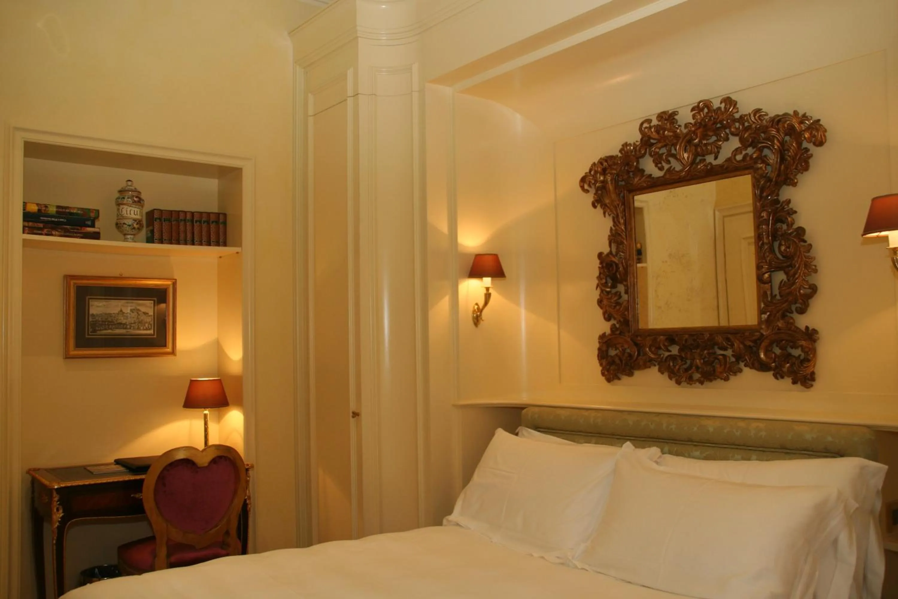 Photo of the whole room, Bed in Hotel Villa Duse