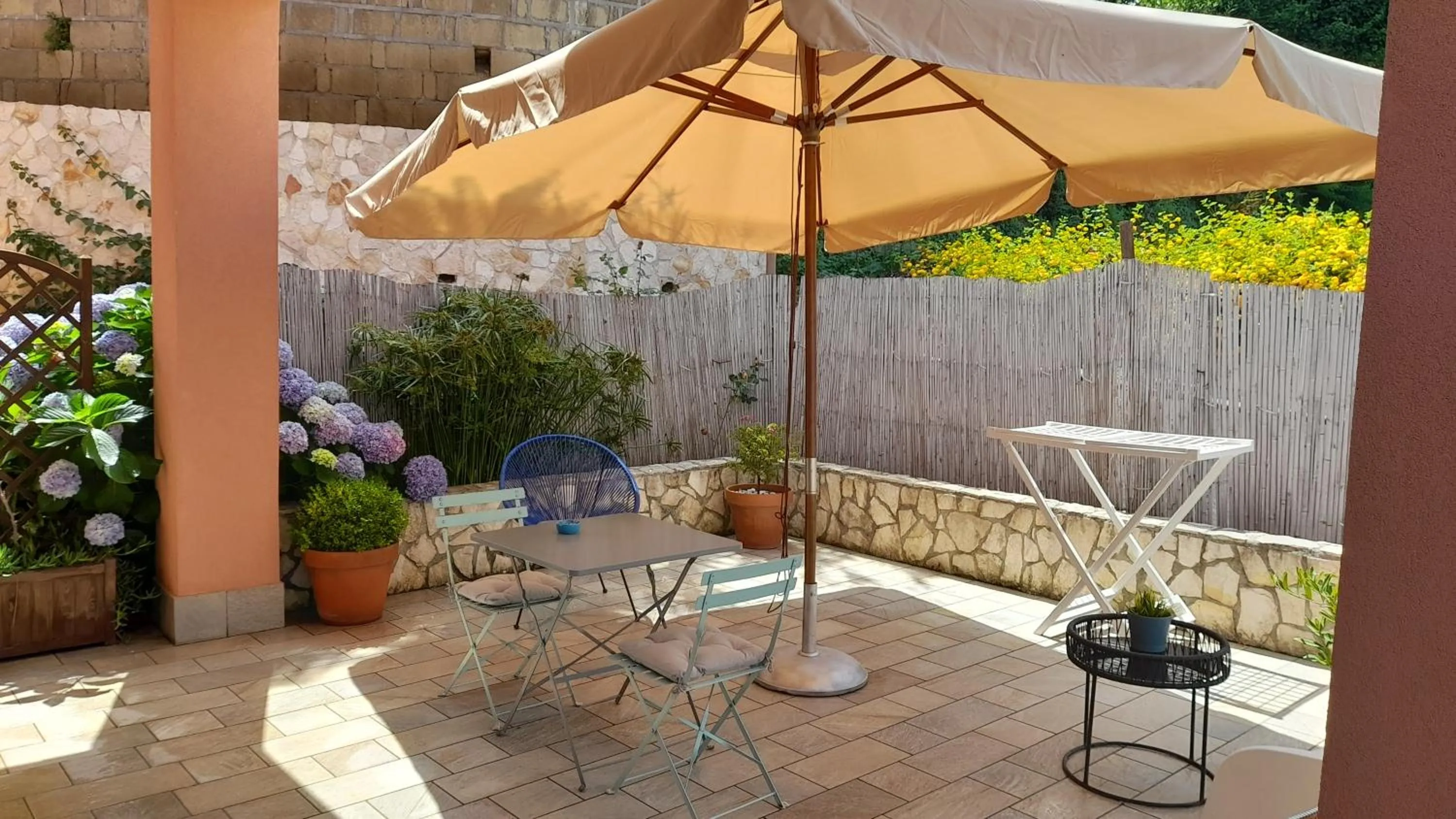 Patio in Sonnino B&B