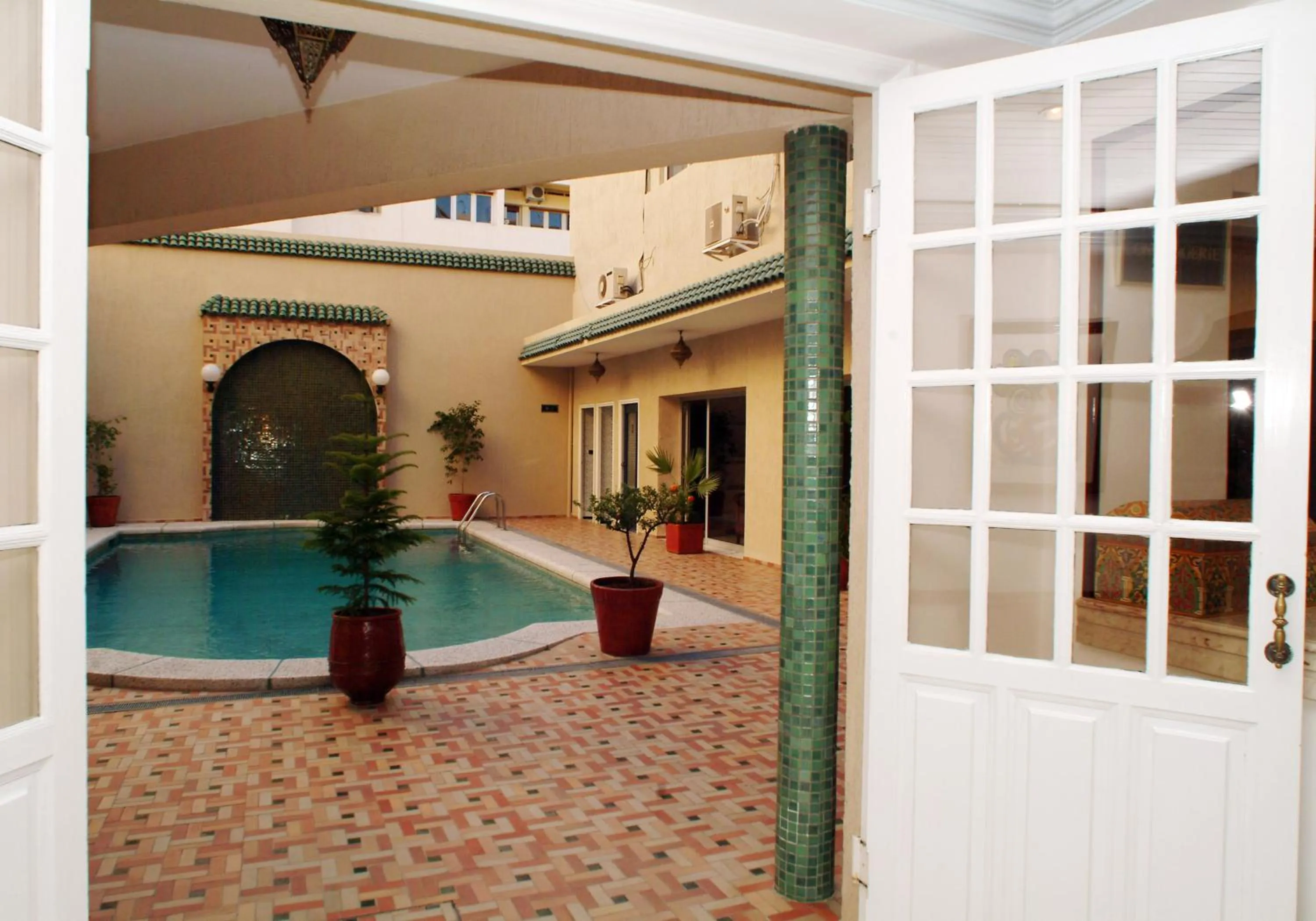 Swimming pool in Hotel Splendid