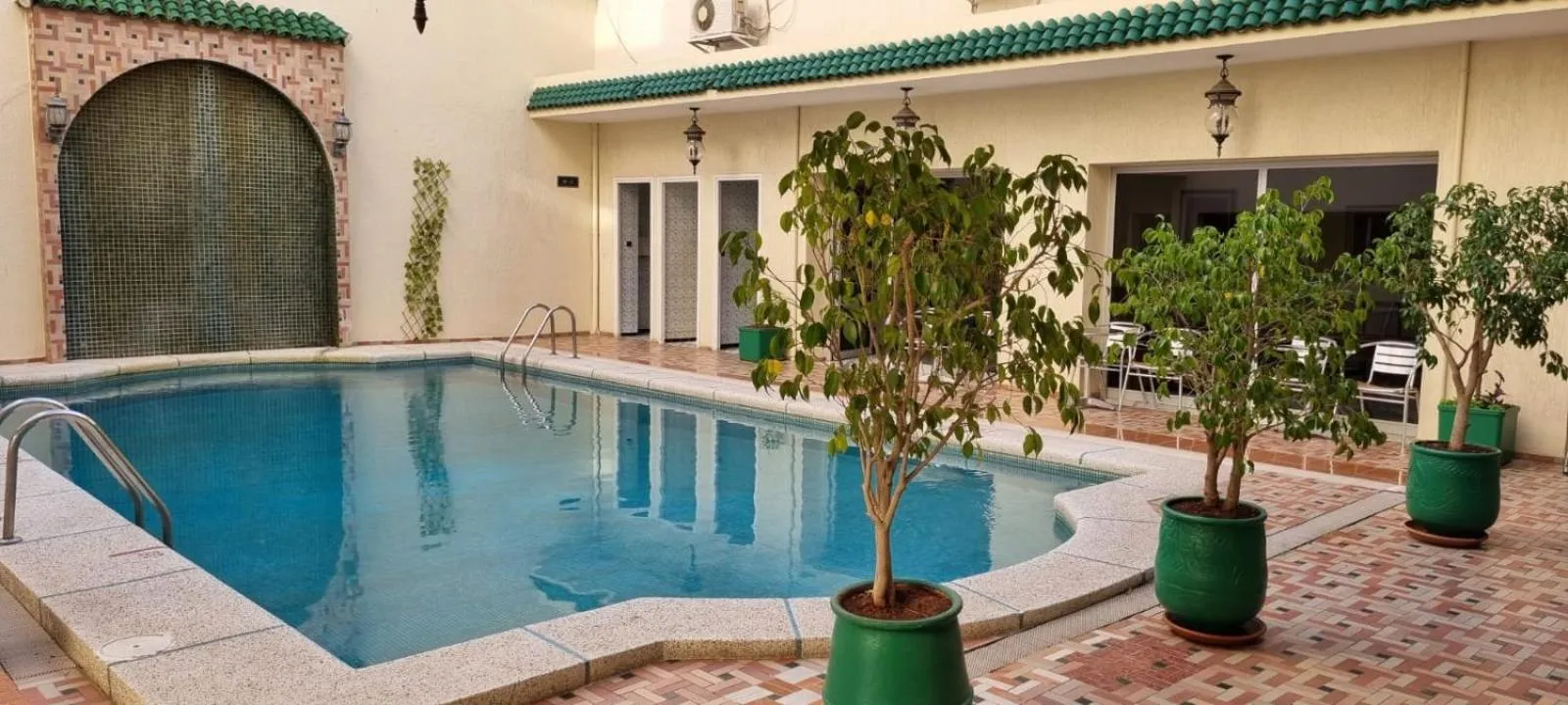 Swimming pool in Hotel Splendid