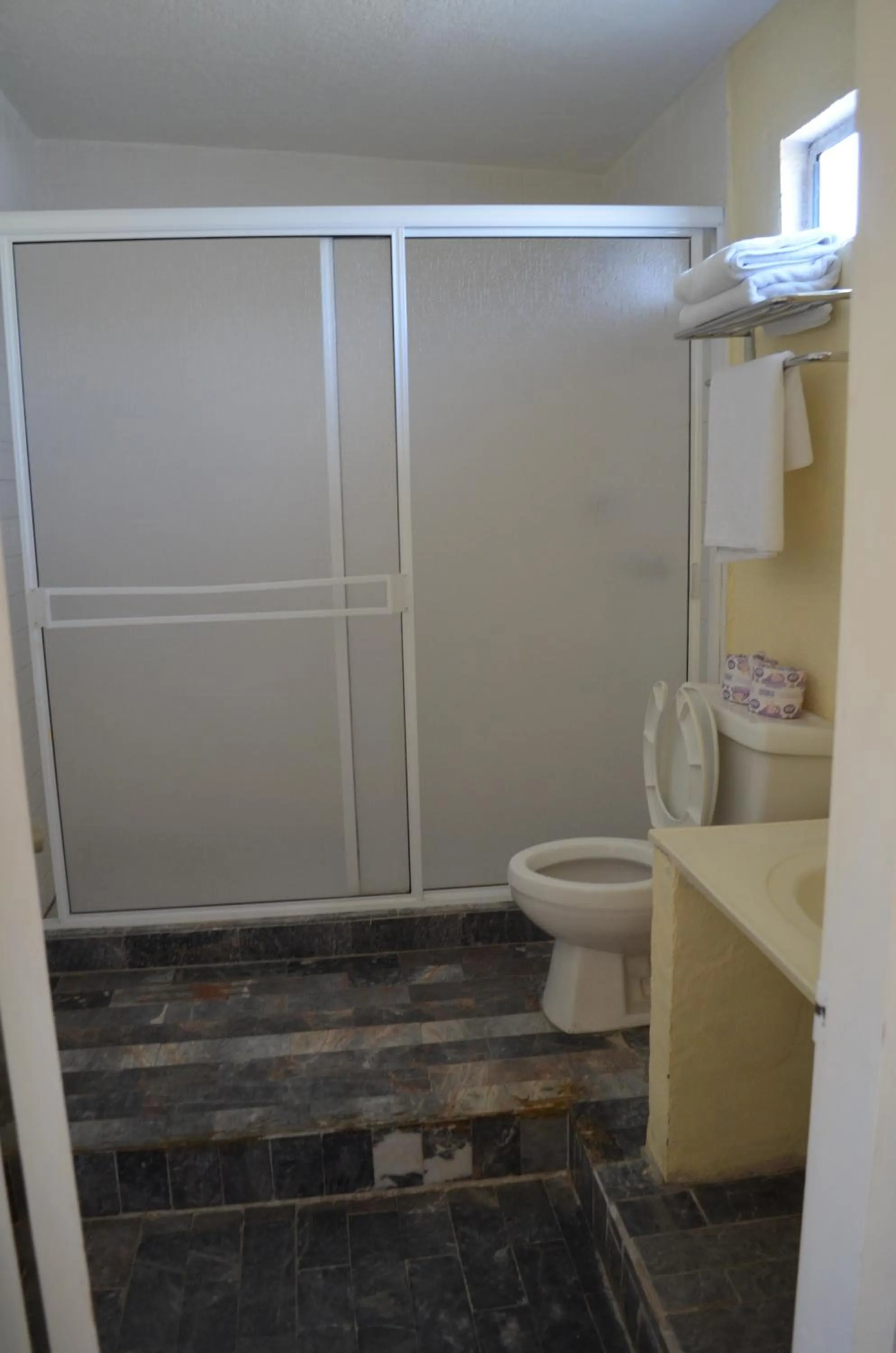 Bathroom in Hotel Paraiso