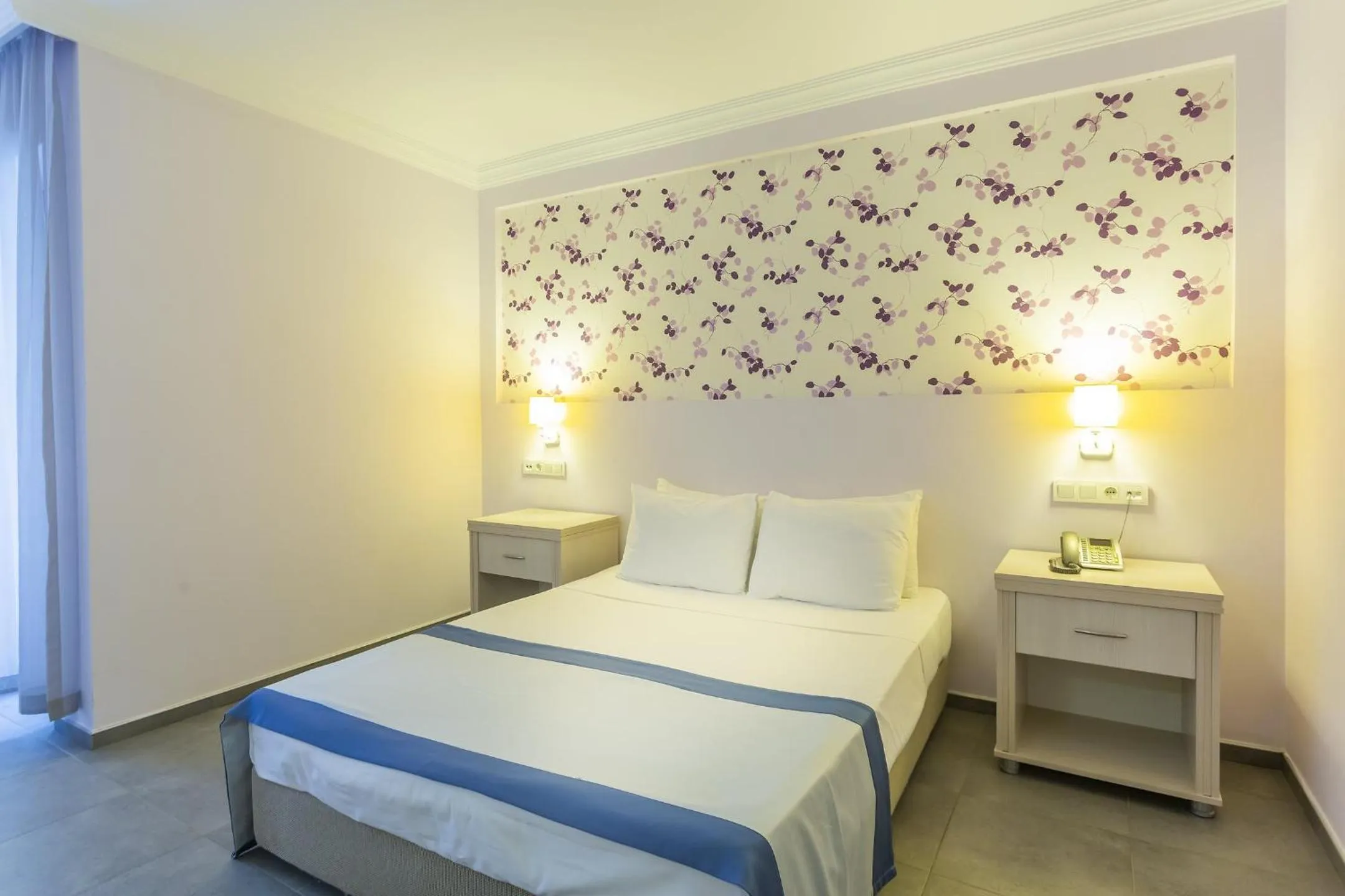 Photo of the whole room in Club Muskebi