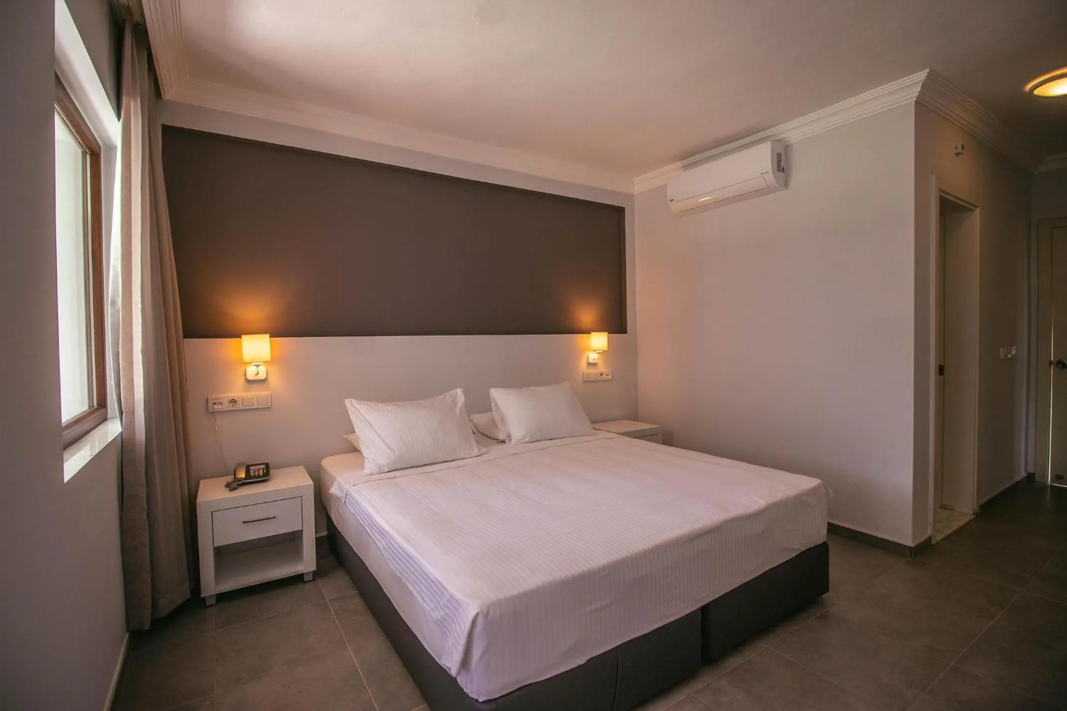 Photo of the whole room in Club Muskebi