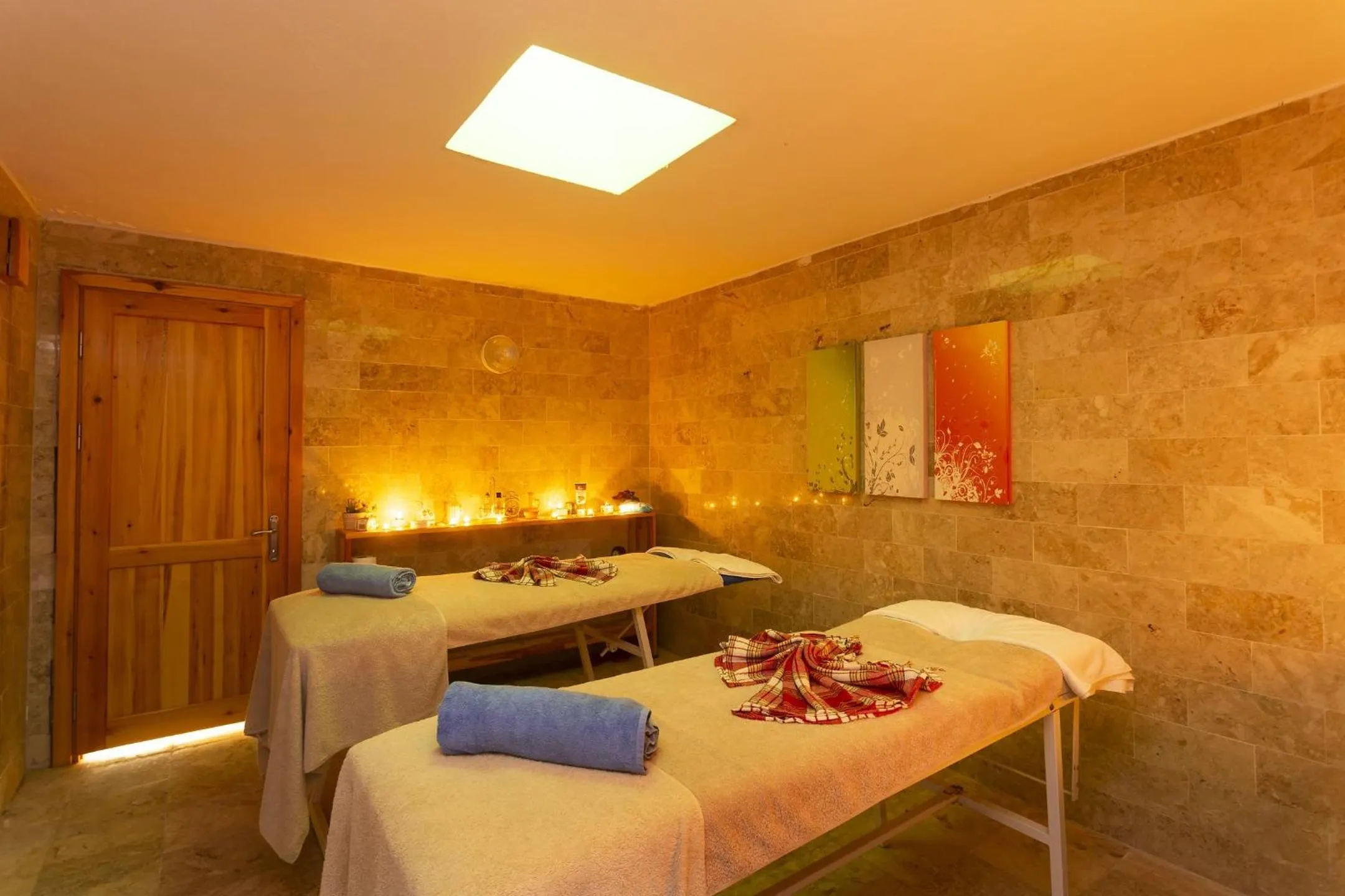 Massage in Club Muskebi