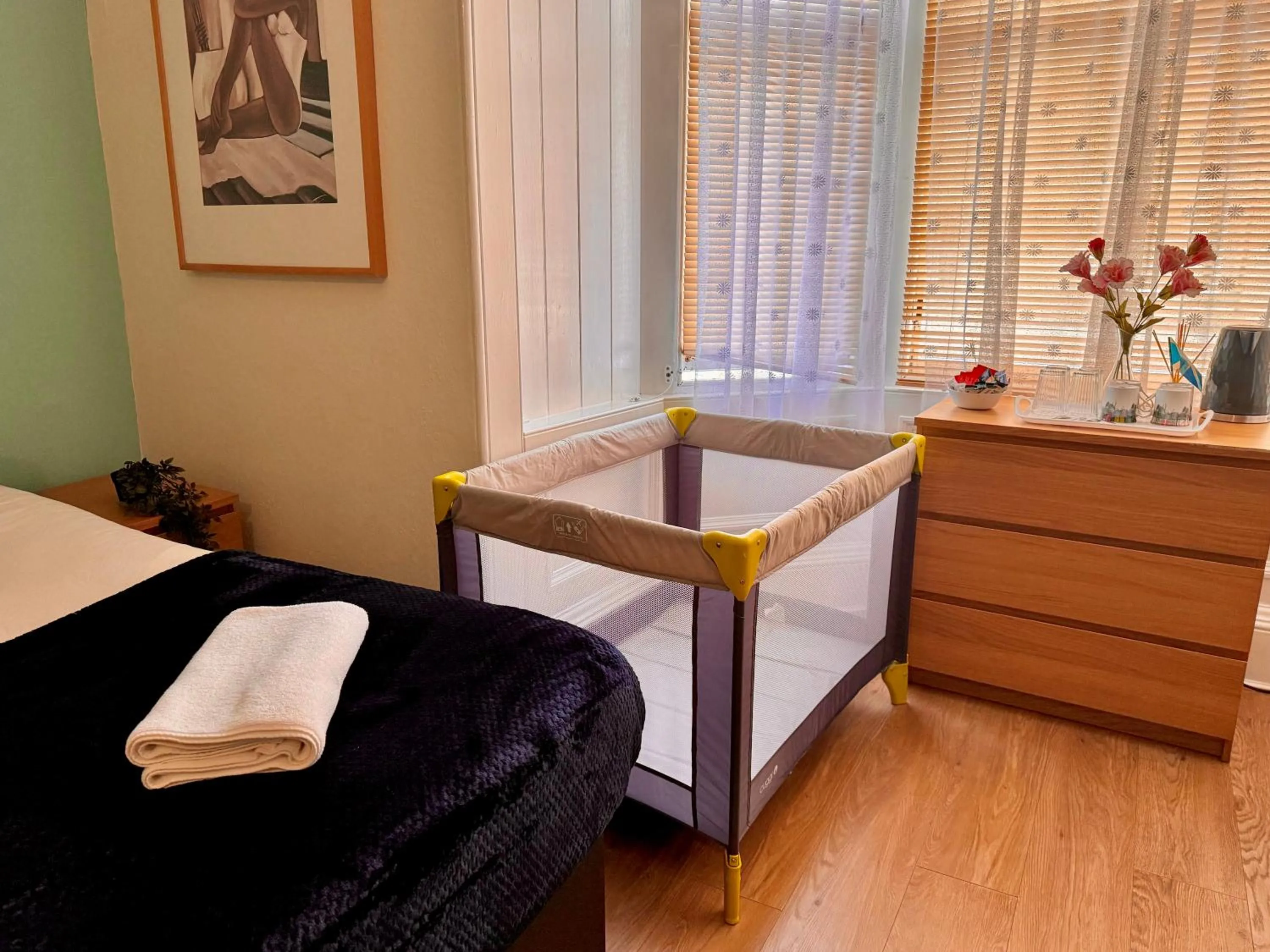 Bed in Apart Bernard Rooms