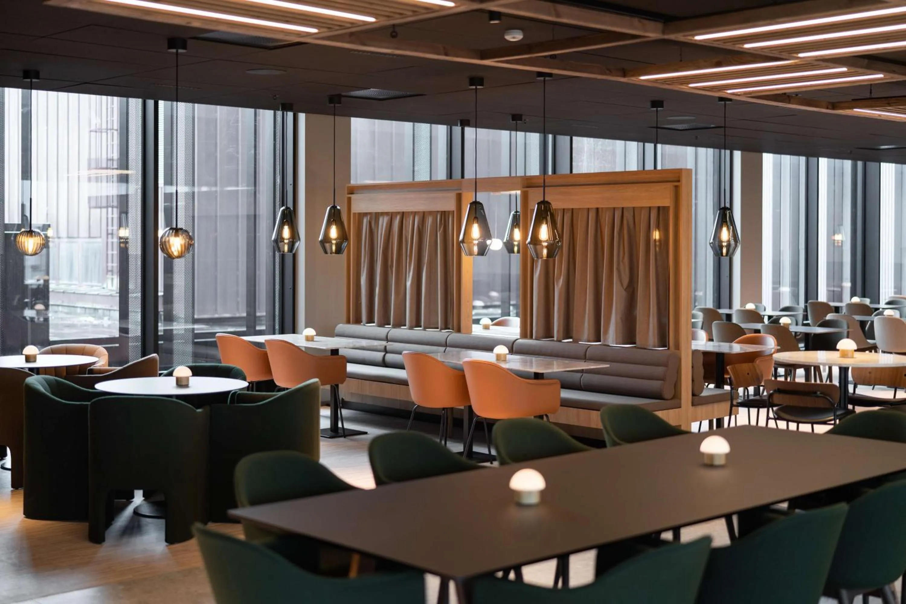 Restaurant/places to eat in Scandic Hamar