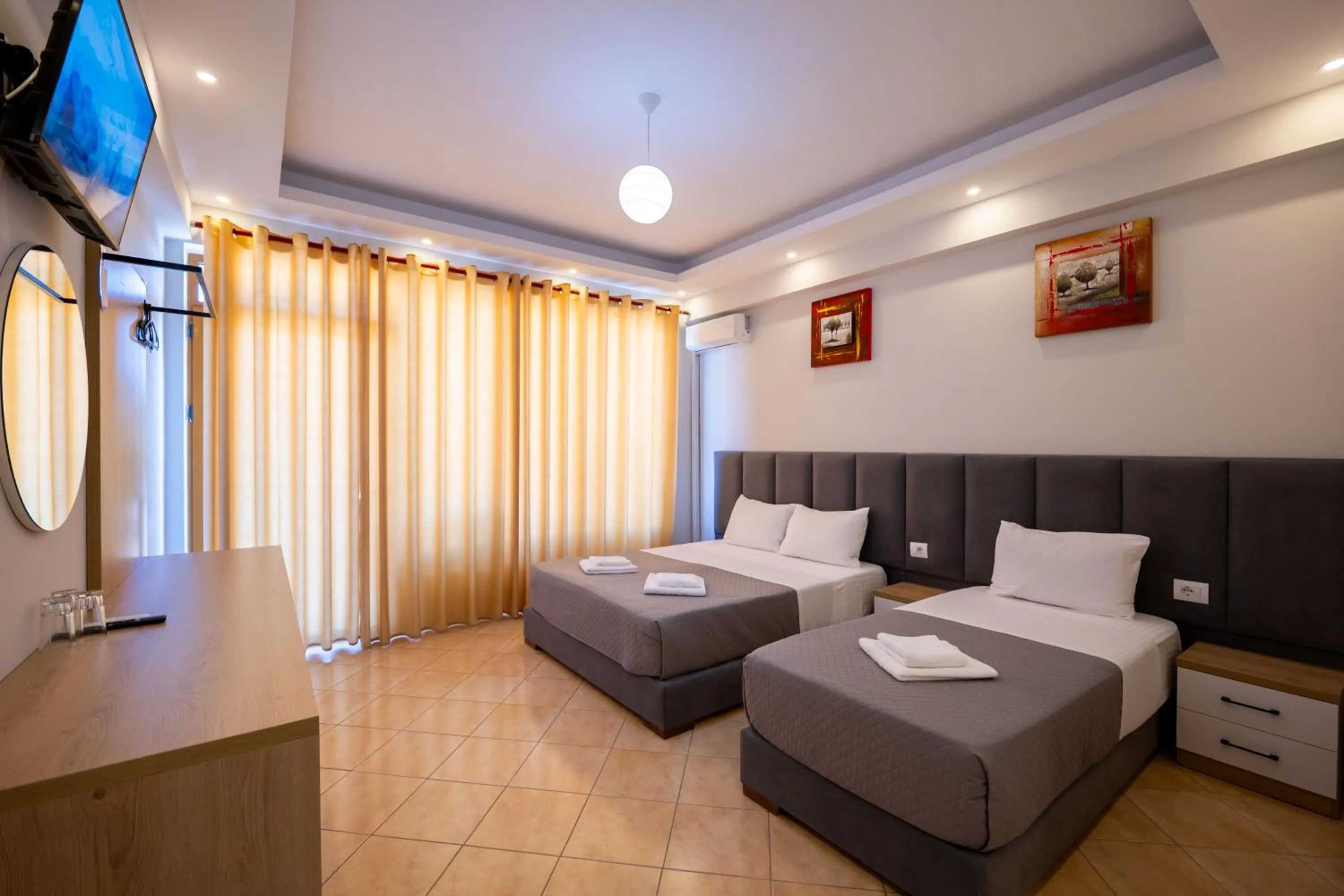 Bed in Hotel Milo Ksamil