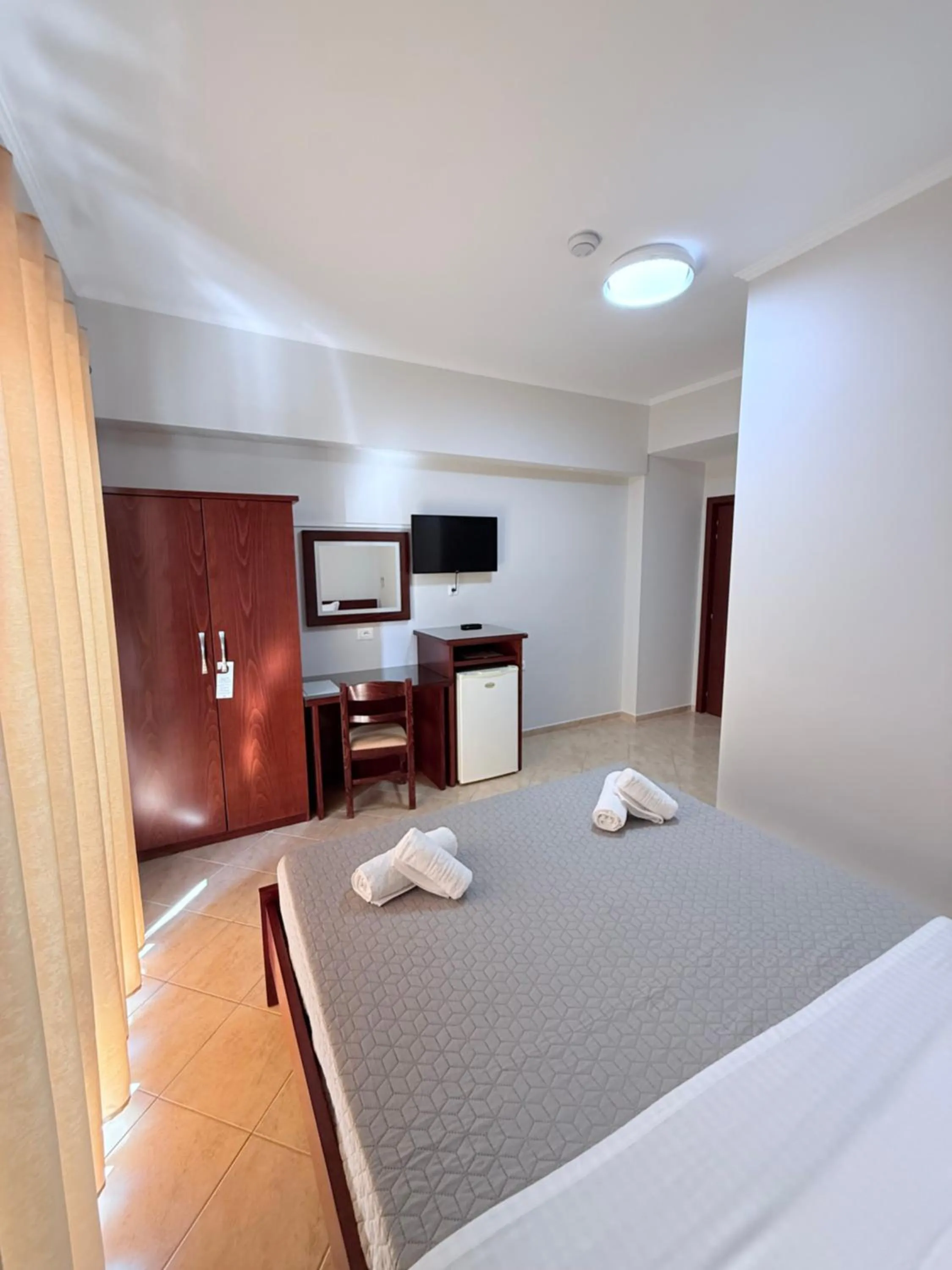 Bed in Hotel Milo Ksamil