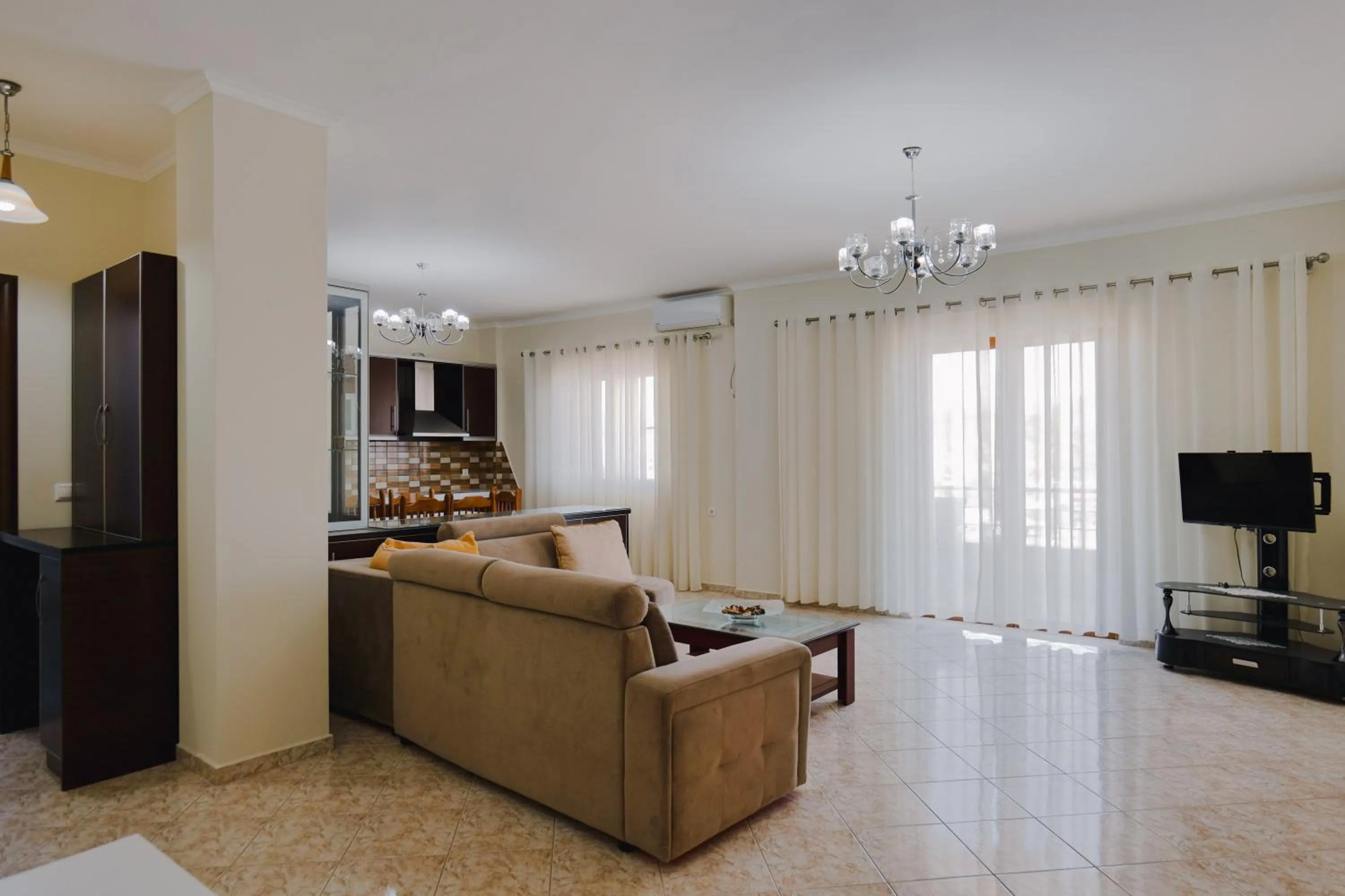 Bed in Hotel Milo Ksamil