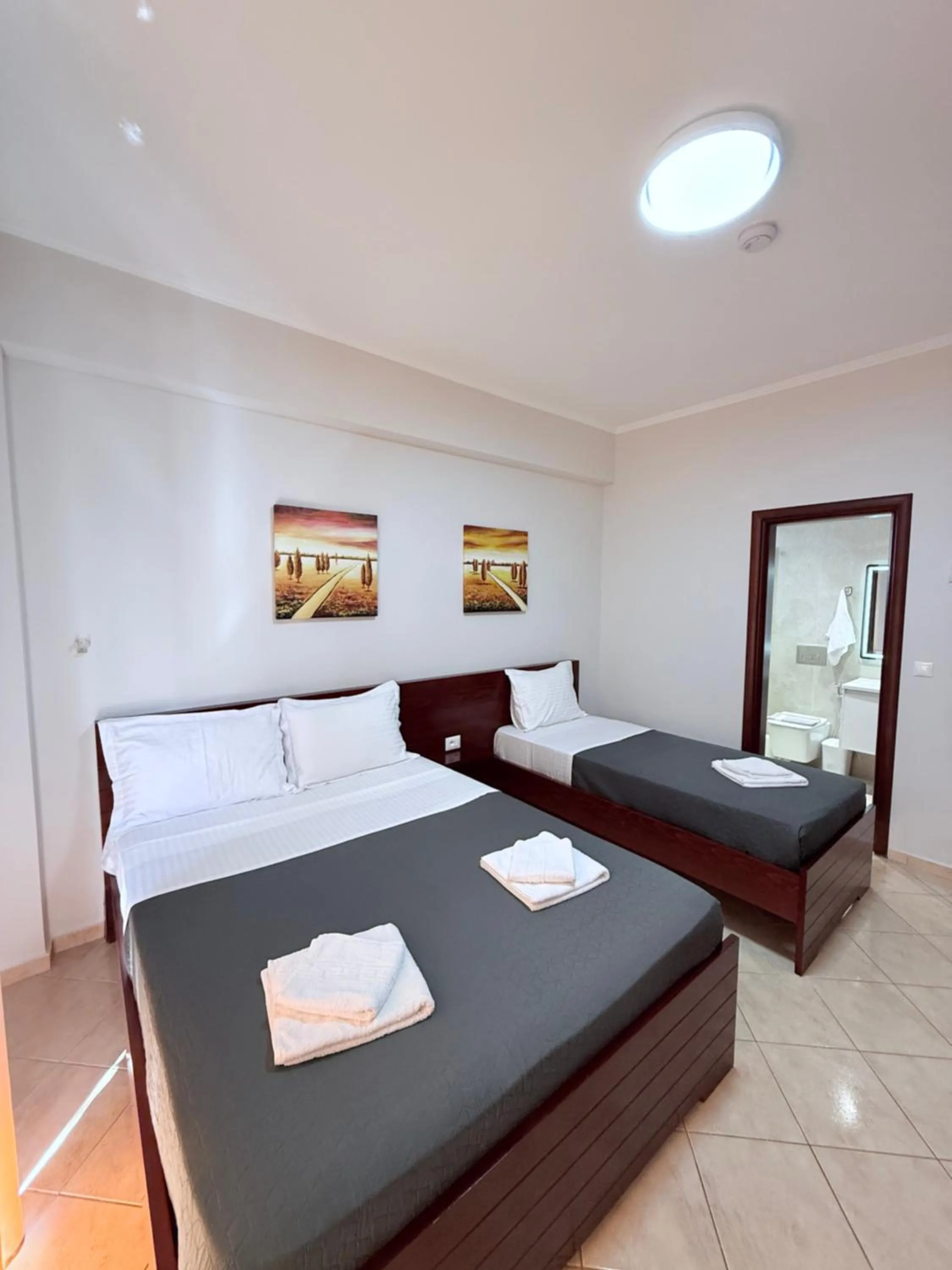 Bed in Hotel Milo Ksamil