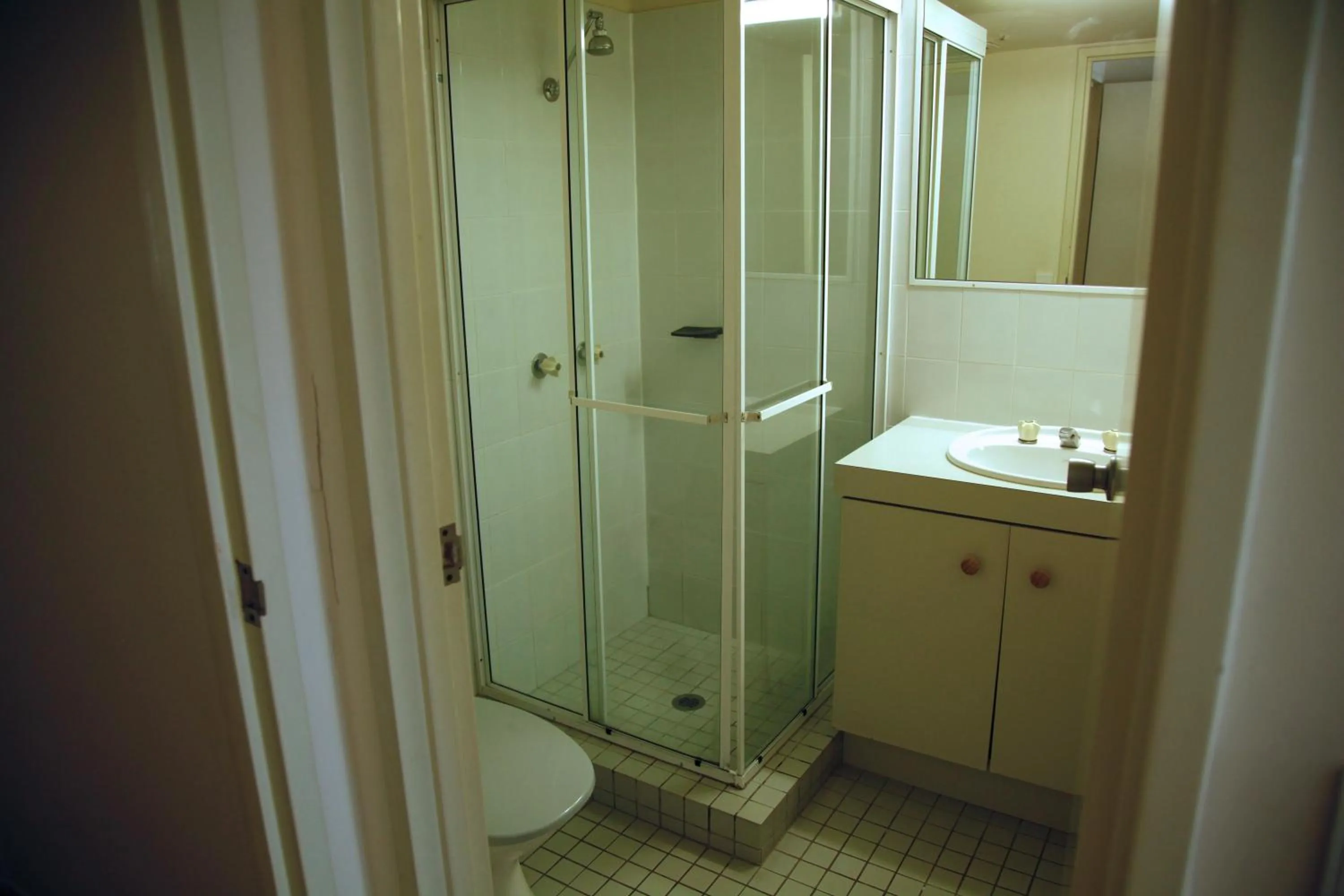 Bathroom in Sandrift Beachfront Apartments