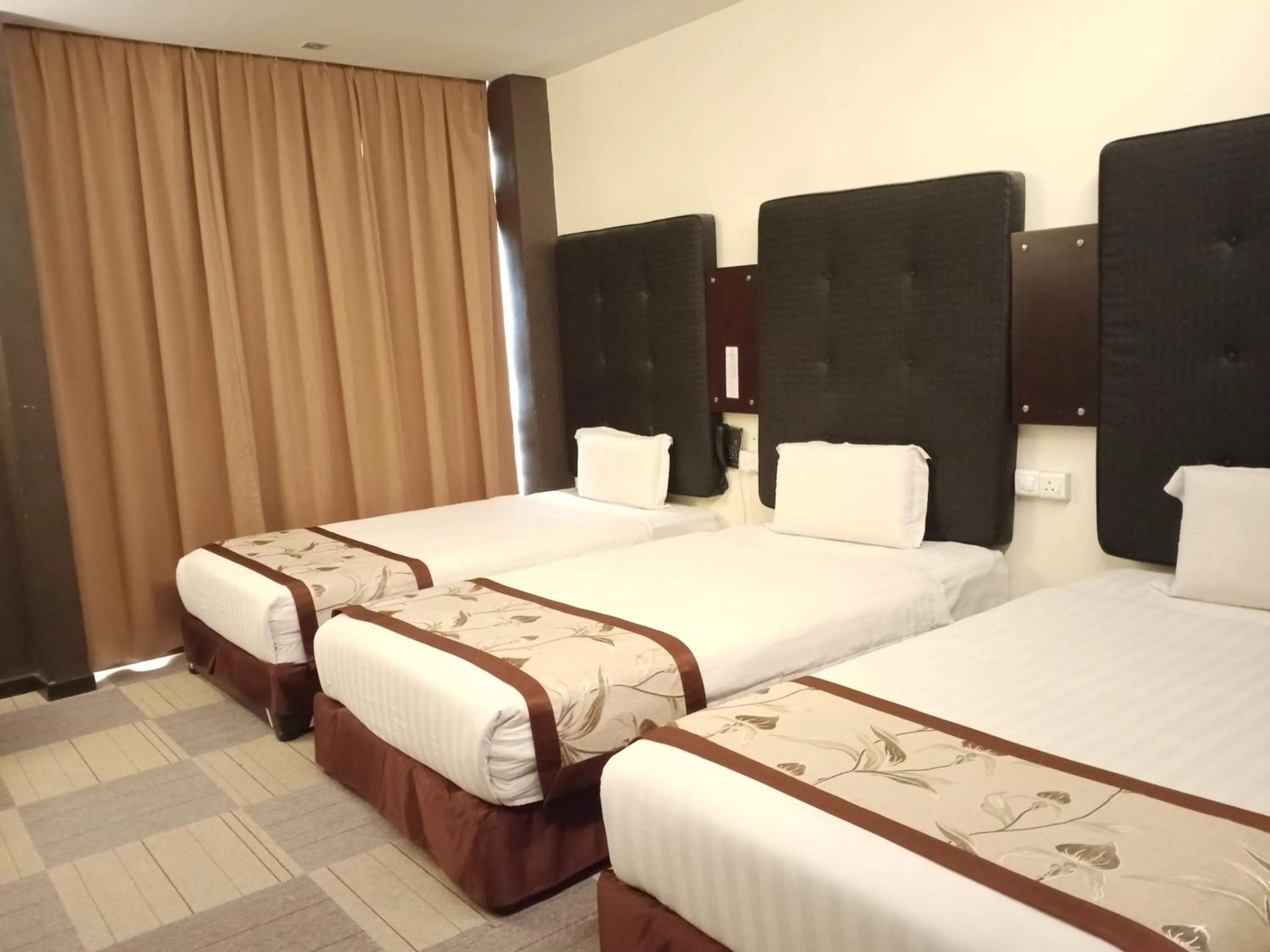 Bed in Shervinton Executive Boutique Hotel