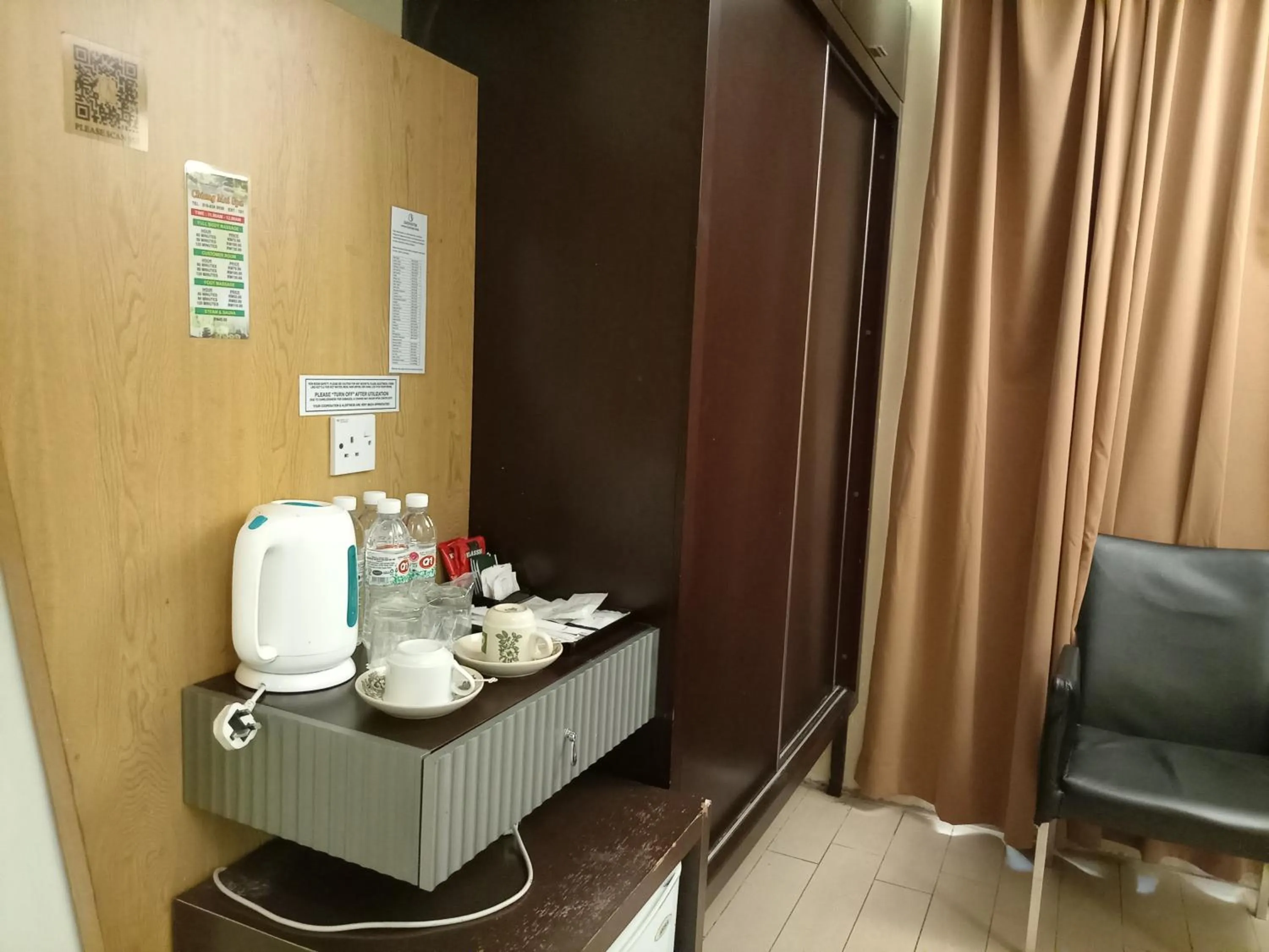 Coffee/tea facilities in Shervinton Executive Boutique Hotel