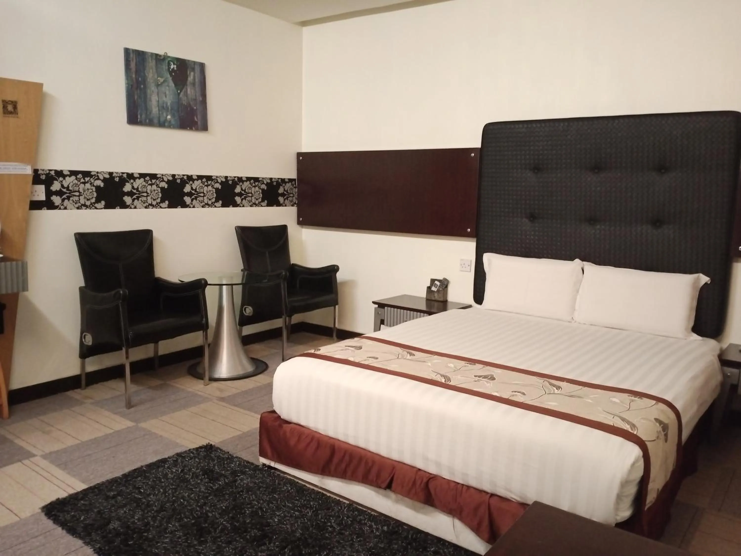 Bedroom, Bed in Shervinton Executive Boutique Hotel