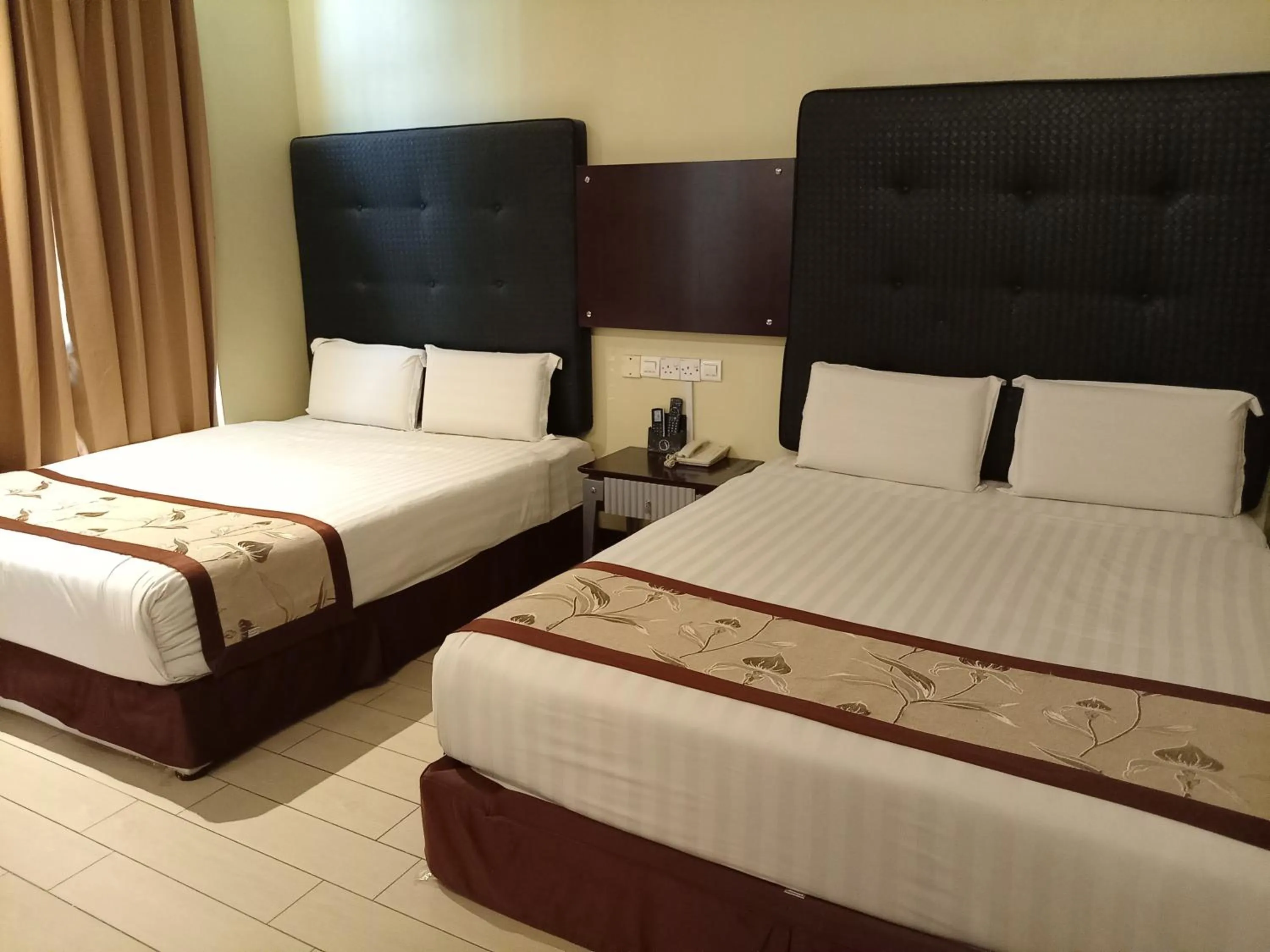 Bed in Shervinton Executive Boutique Hotel