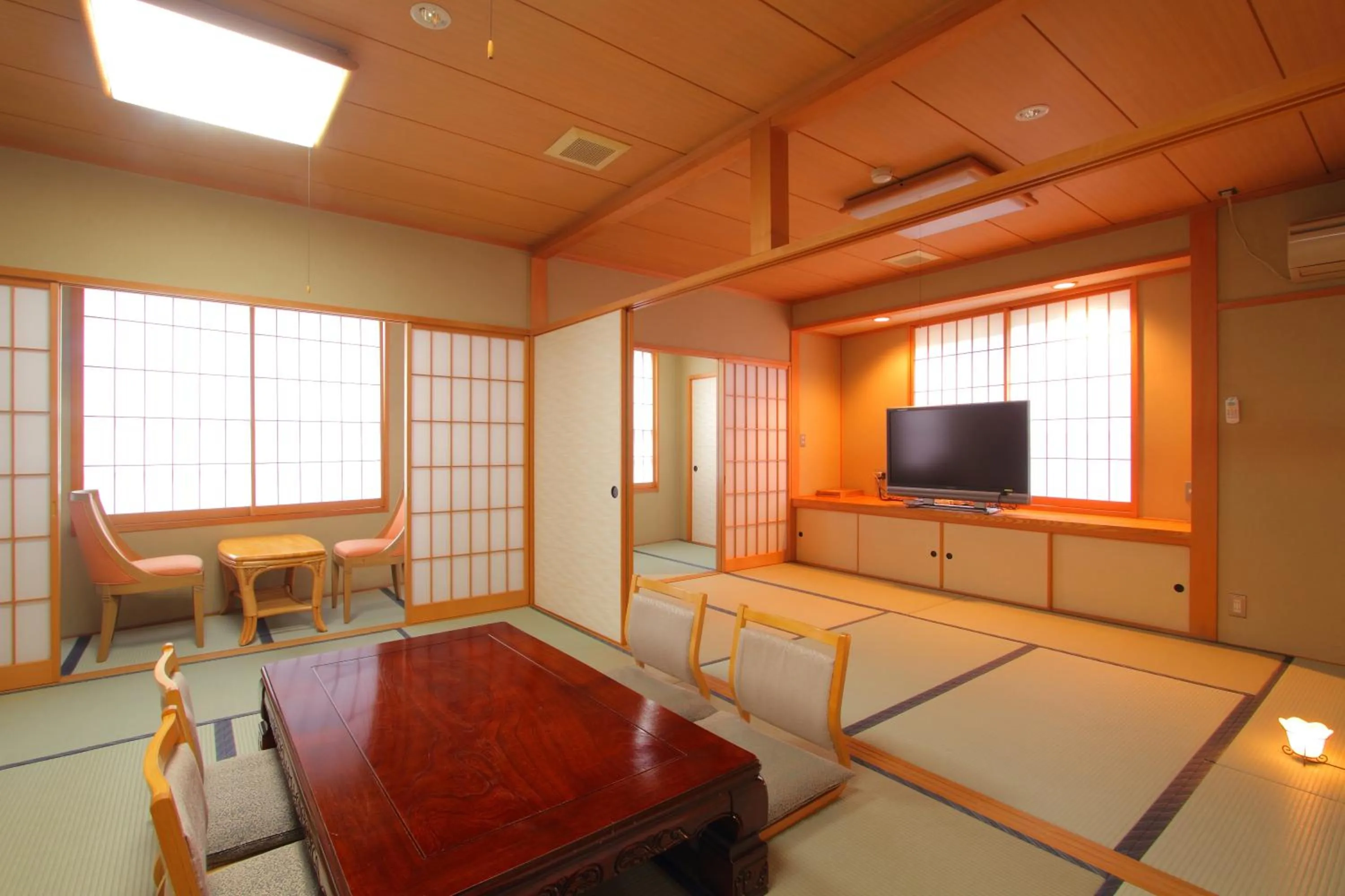 Photo of the whole room in Hotel New Century