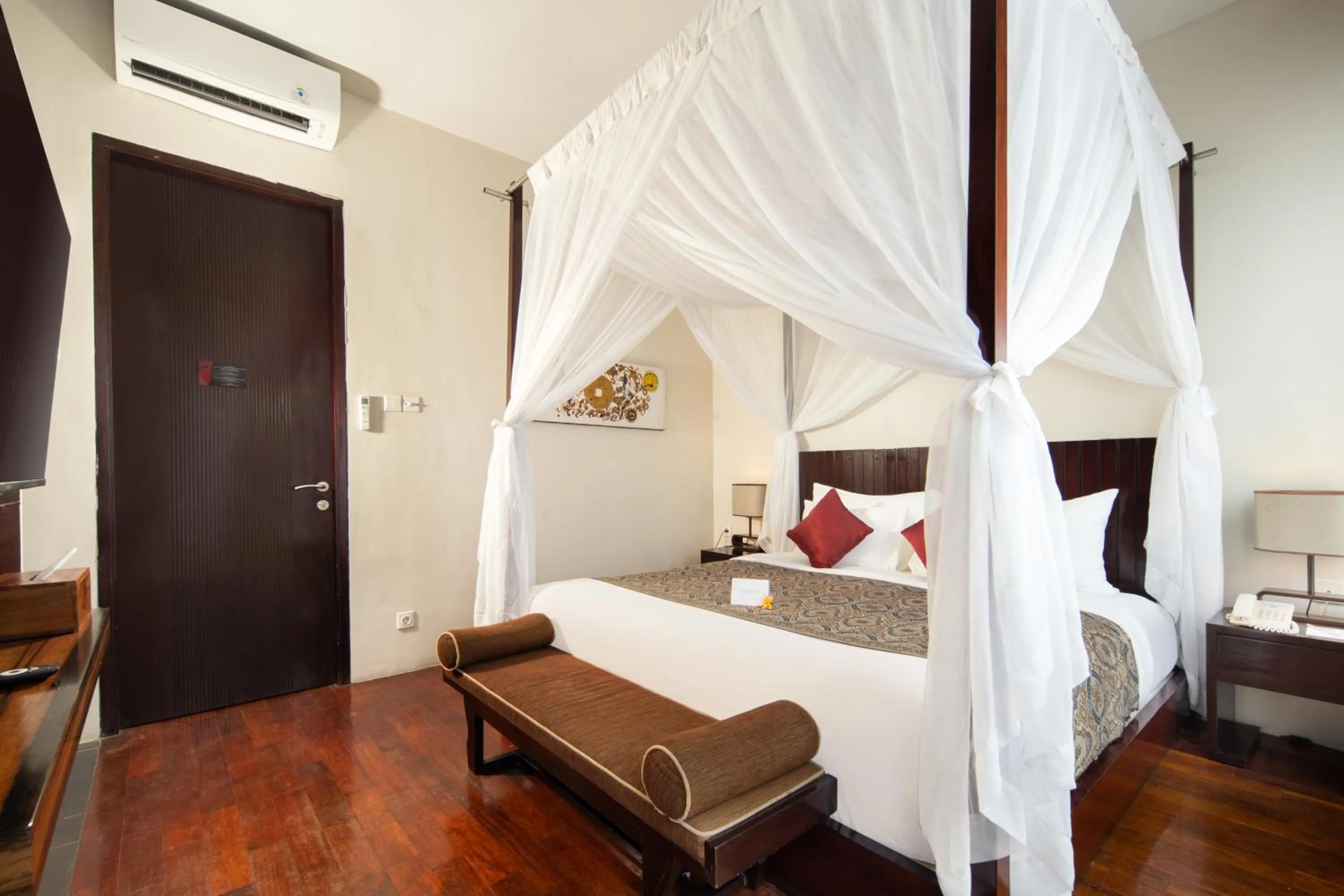 Bedroom, Bed in 18 Suite Villa Kuta