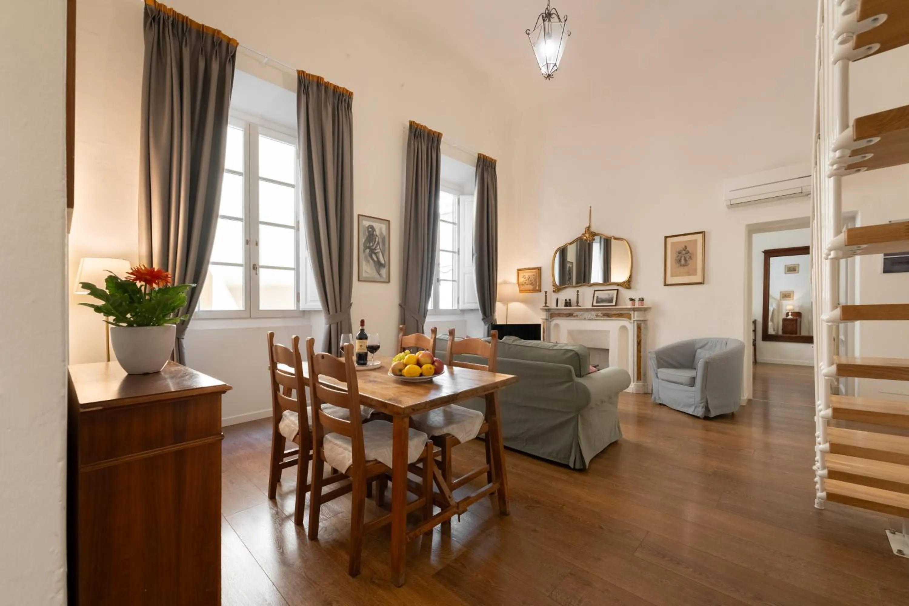 Seating area in Palazzo D'Ambra Residenza d'Epoca