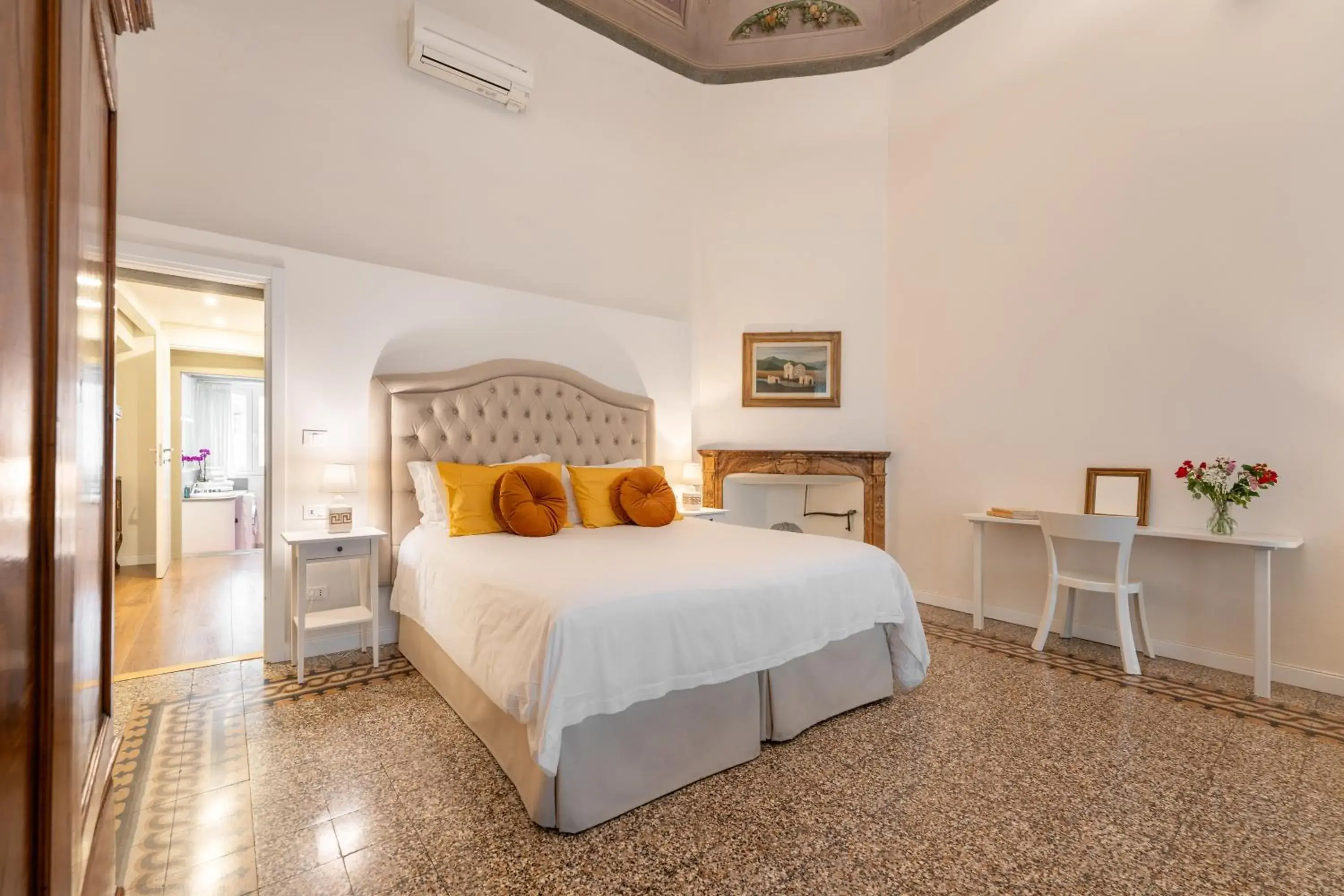 Deluxe Apartment in Palazzo D'Ambra Residenza d'Epoca Deluxe Apartment in Palazzo D'Ambra Residenza d'Epoca