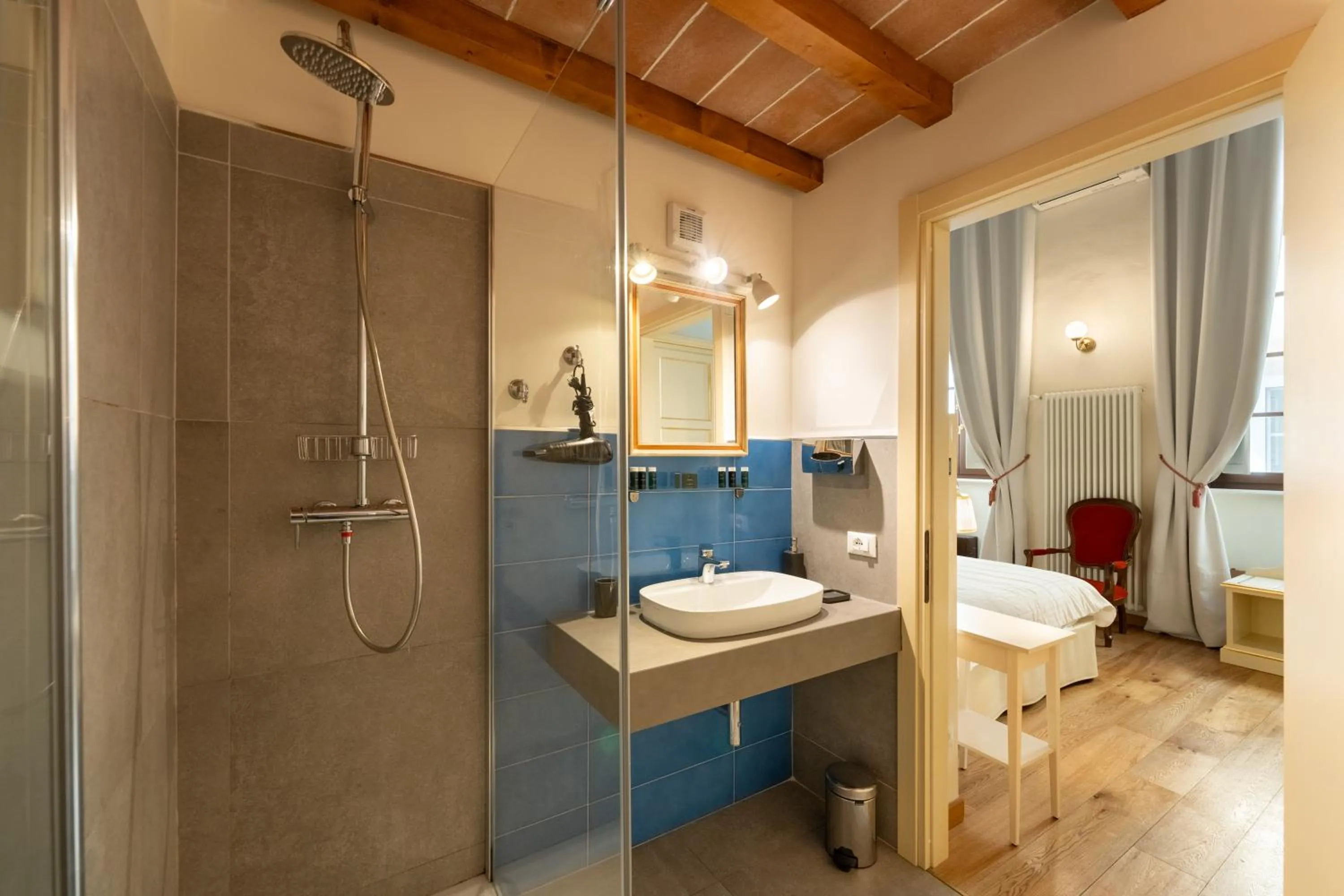 Shower in Palazzo D'Ambra Residenza d'Epoca