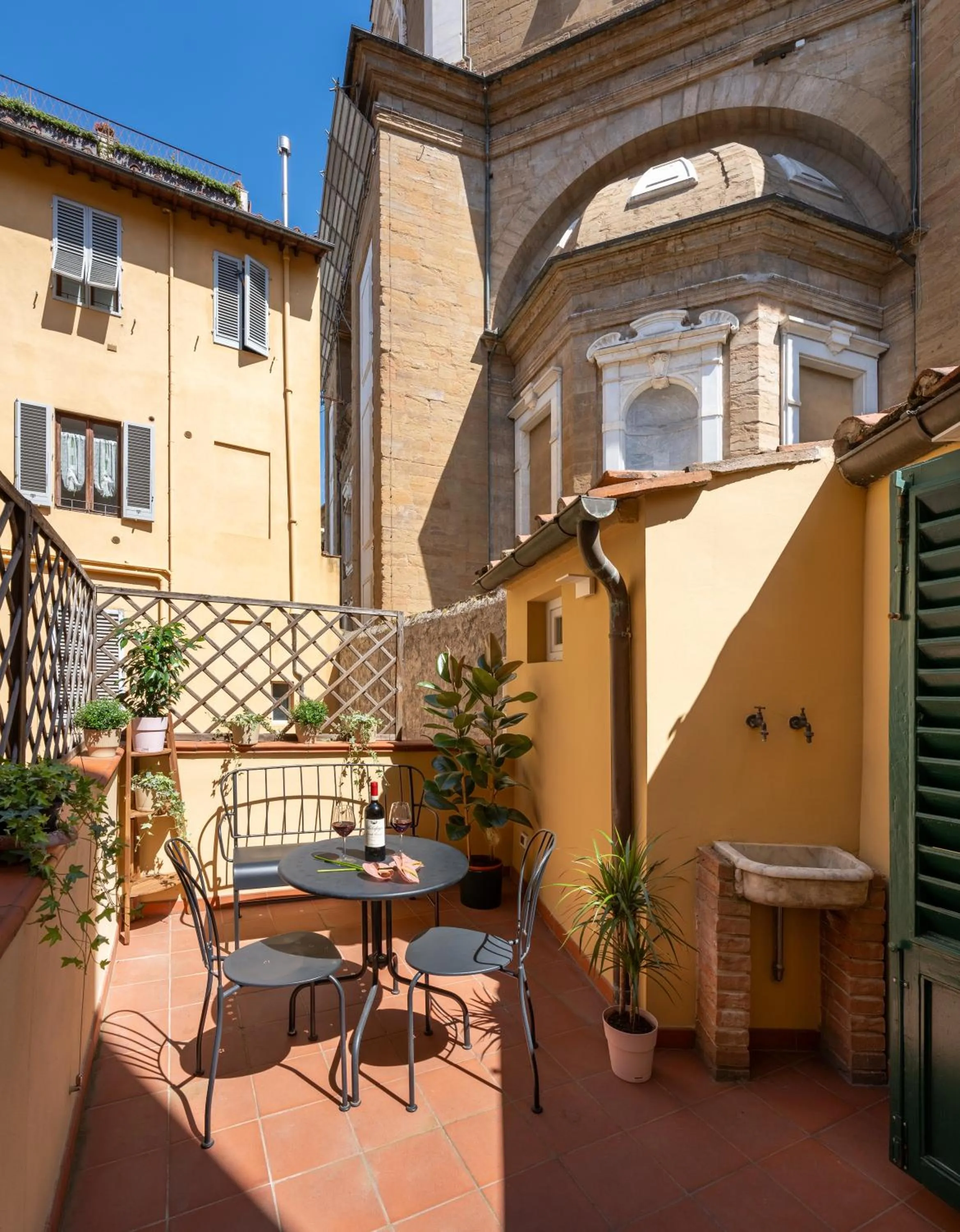 Property building in Palazzo D'Ambra Residenza d'Epoca
